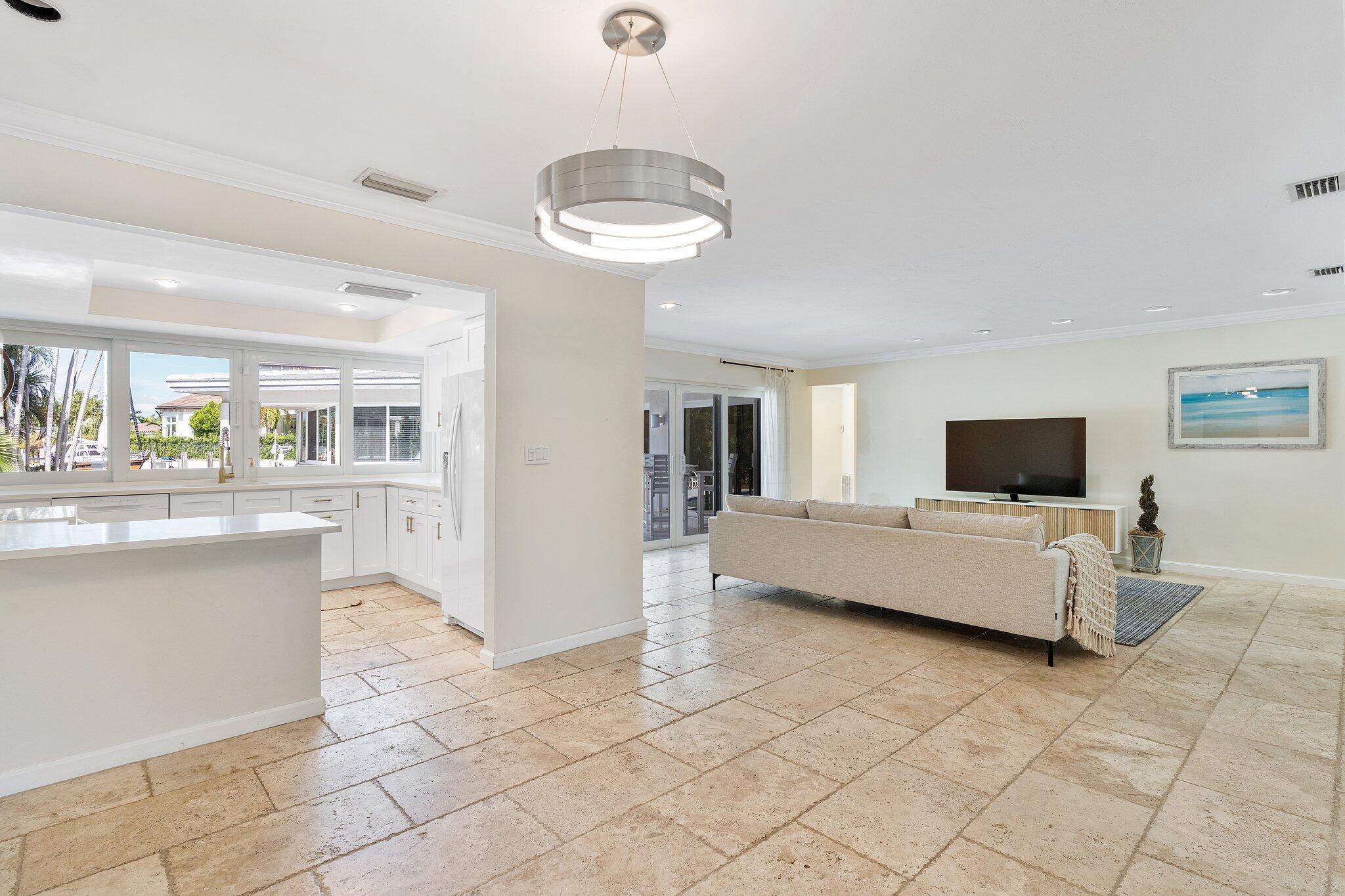 3241 NE 56th Ct_018