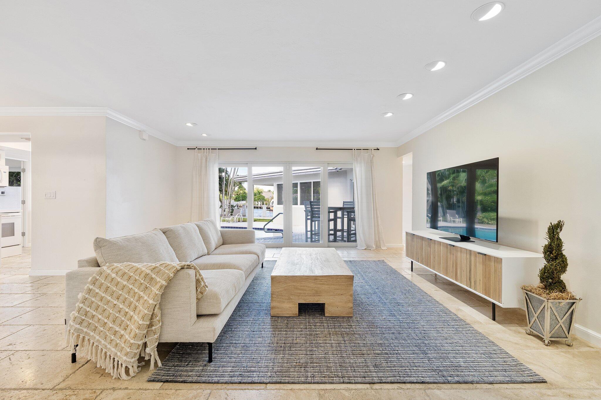 3241 NE 56th Ct_010
