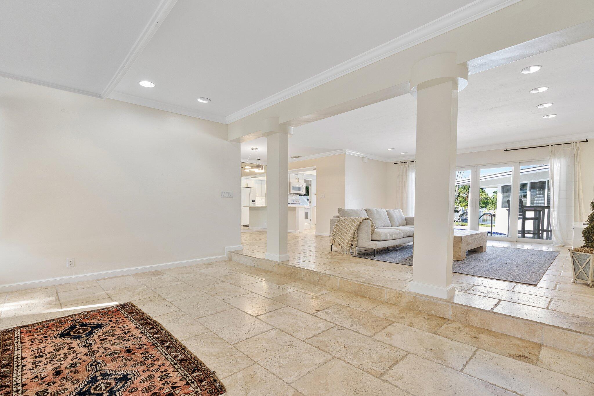 3241 NE 56th Ct_008