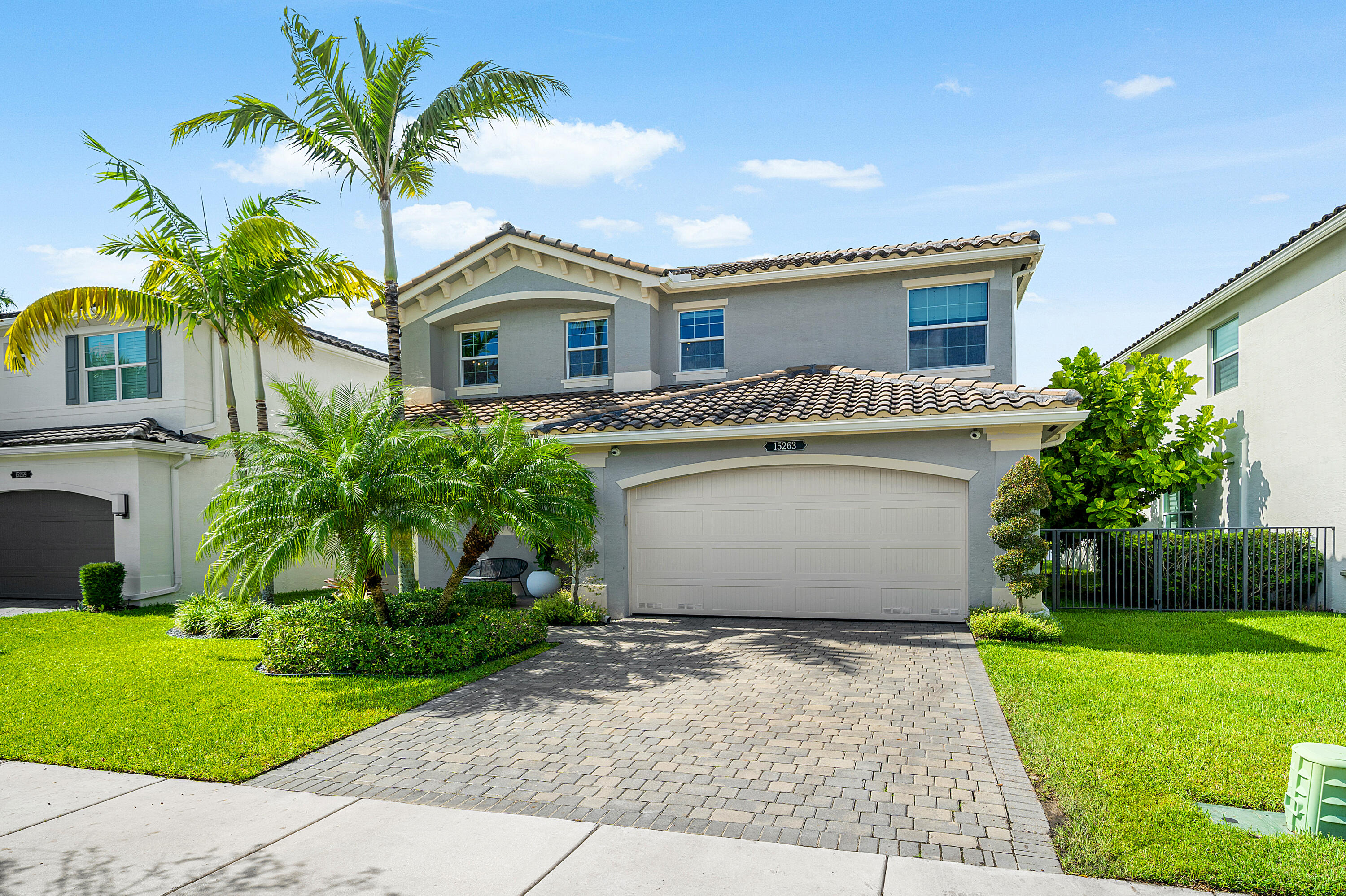 Front Exterior - Driveway