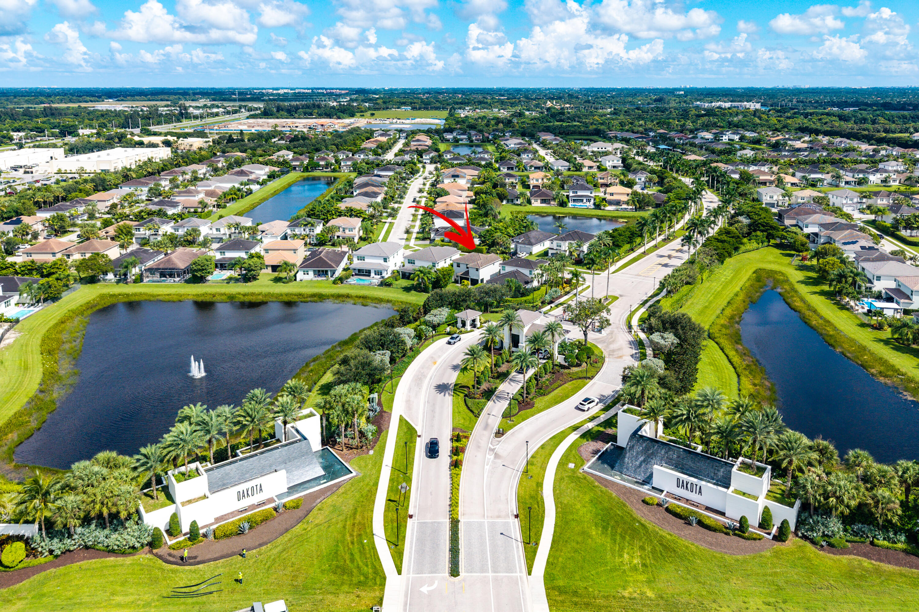Rear Exterior - Neighborhood Waterfront