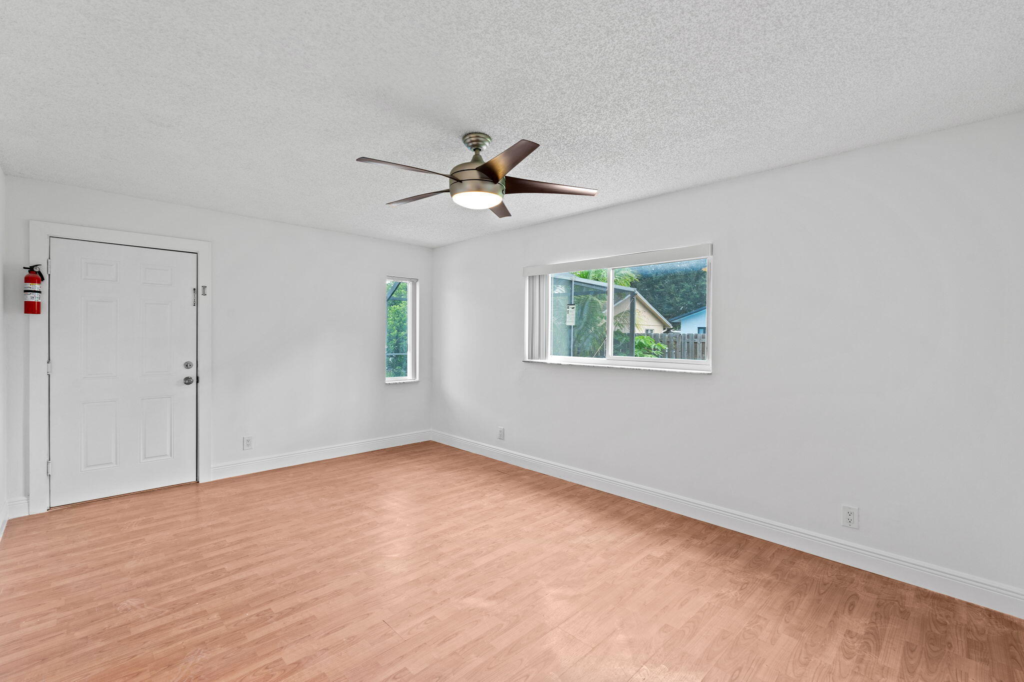 22-web-or-mls-A7401073