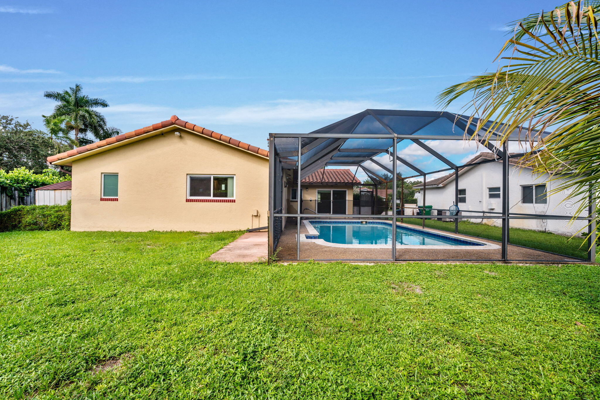 39-web-or-mls-A7400931