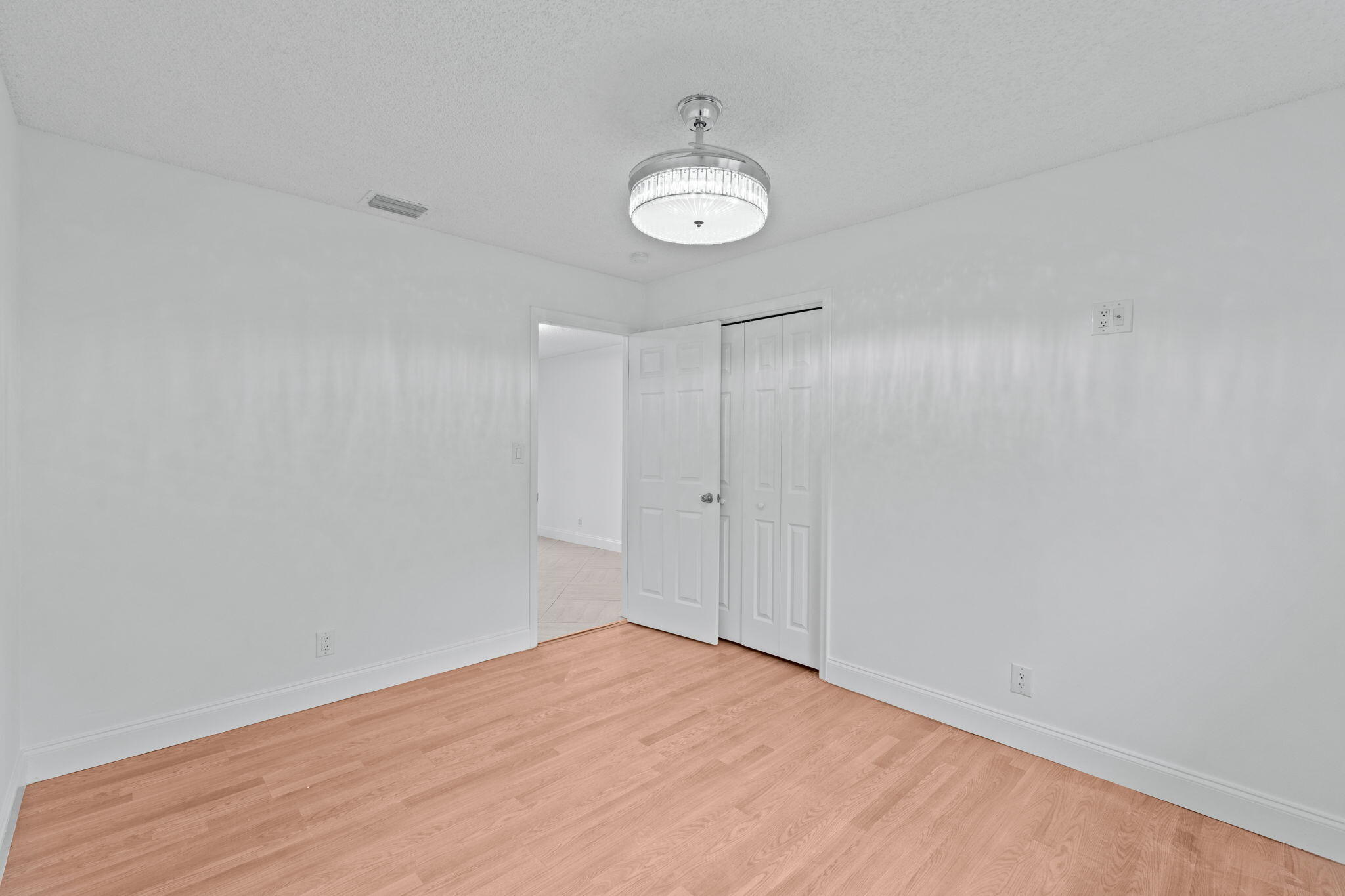 29-web-or-mls-A7401055