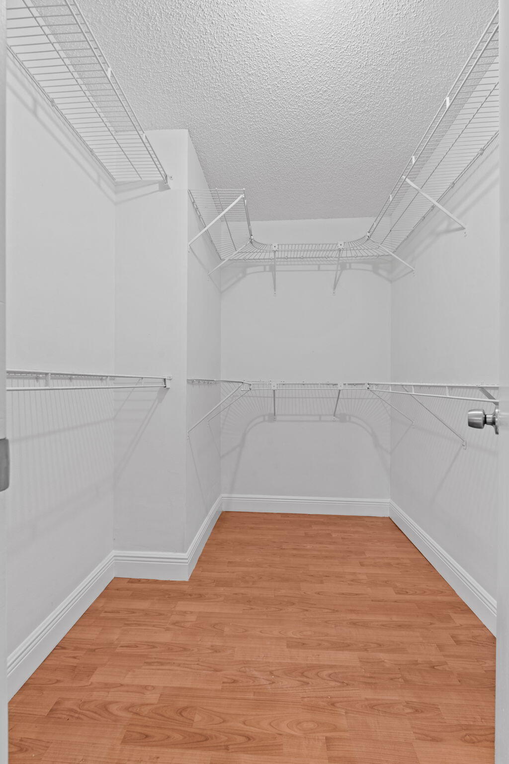 24-web-or-mls-A7401079