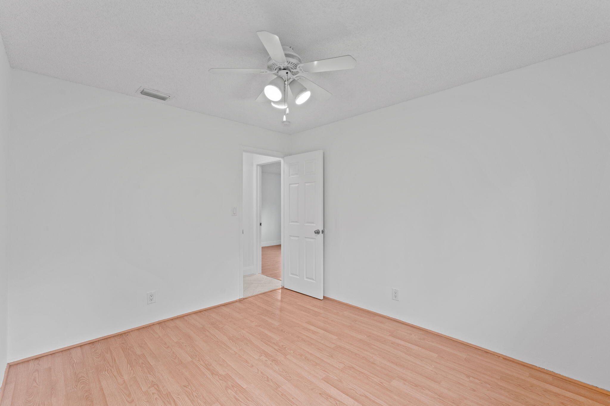 31-web-or-mls-A7401061