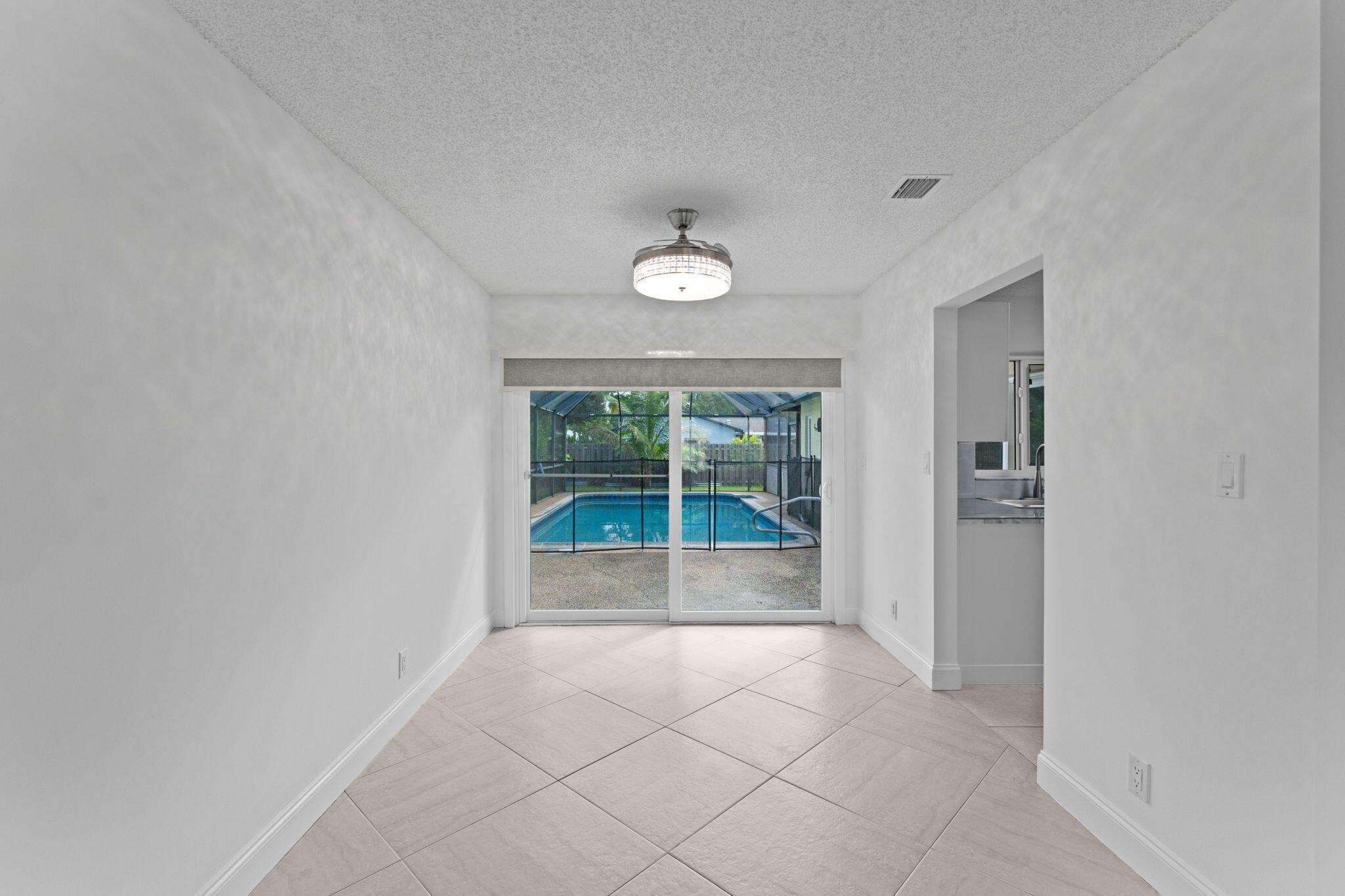 10-web-or-mls-A7400950