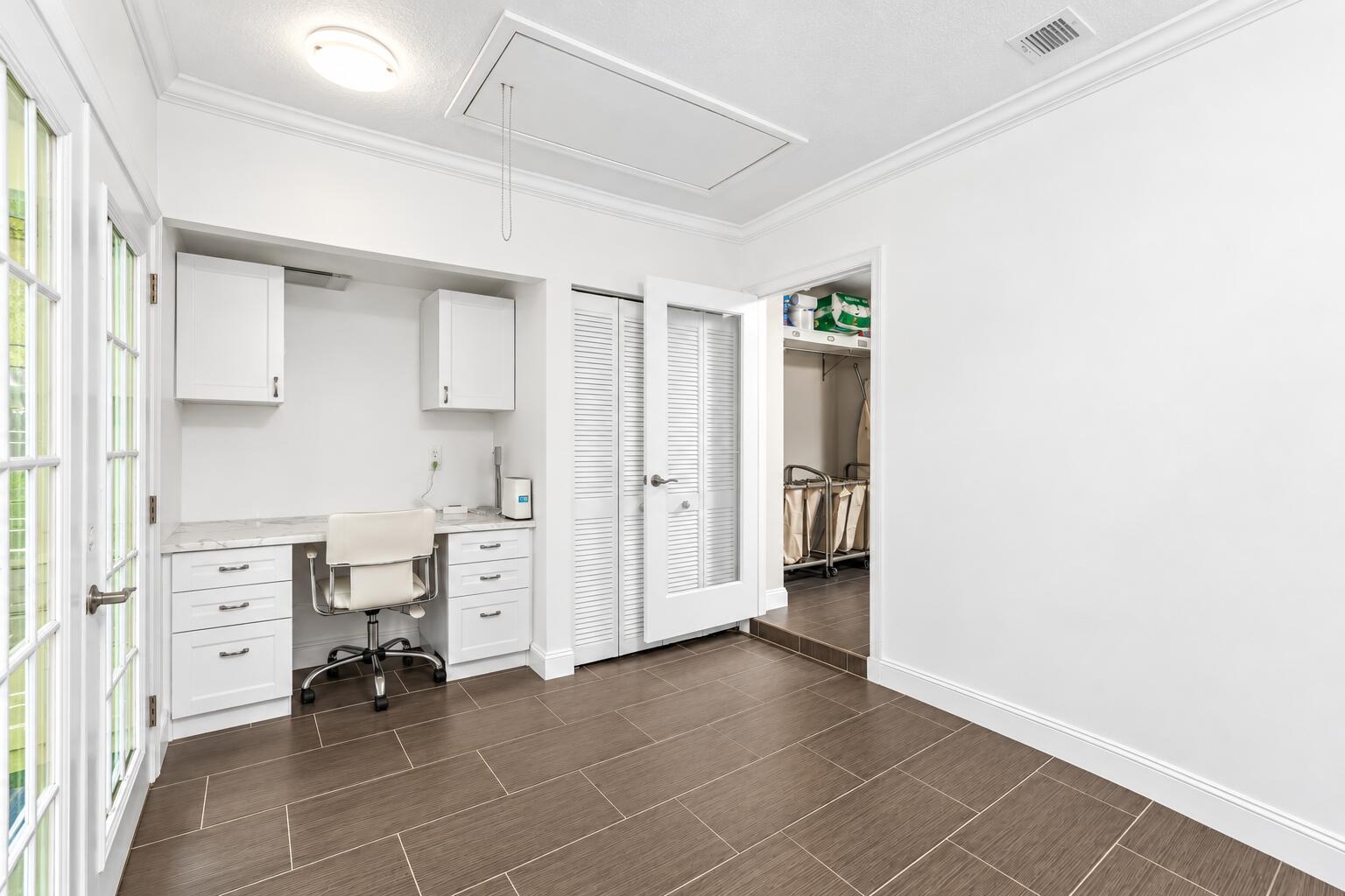 Office/ Kraft Room