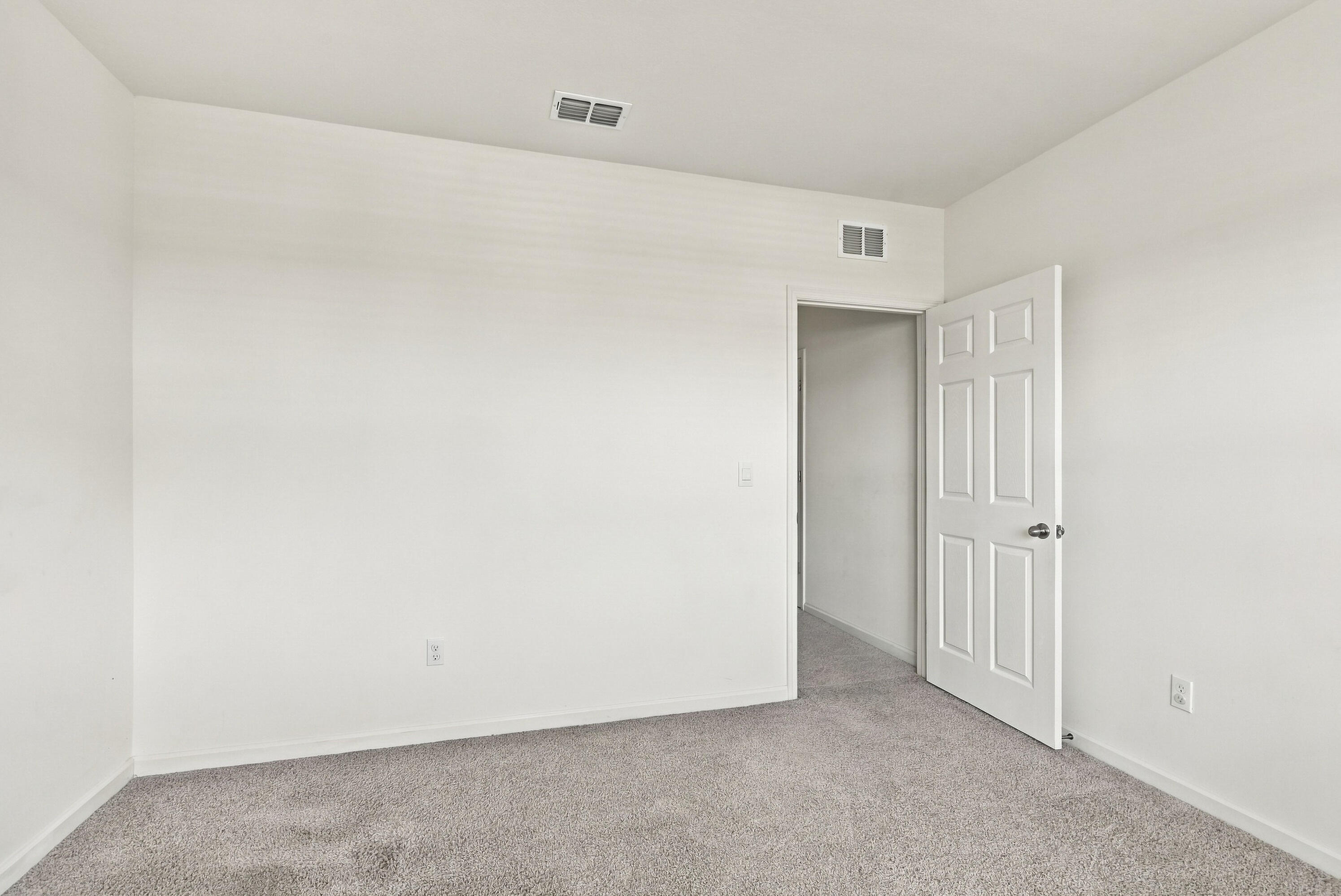 28_bedroom 4