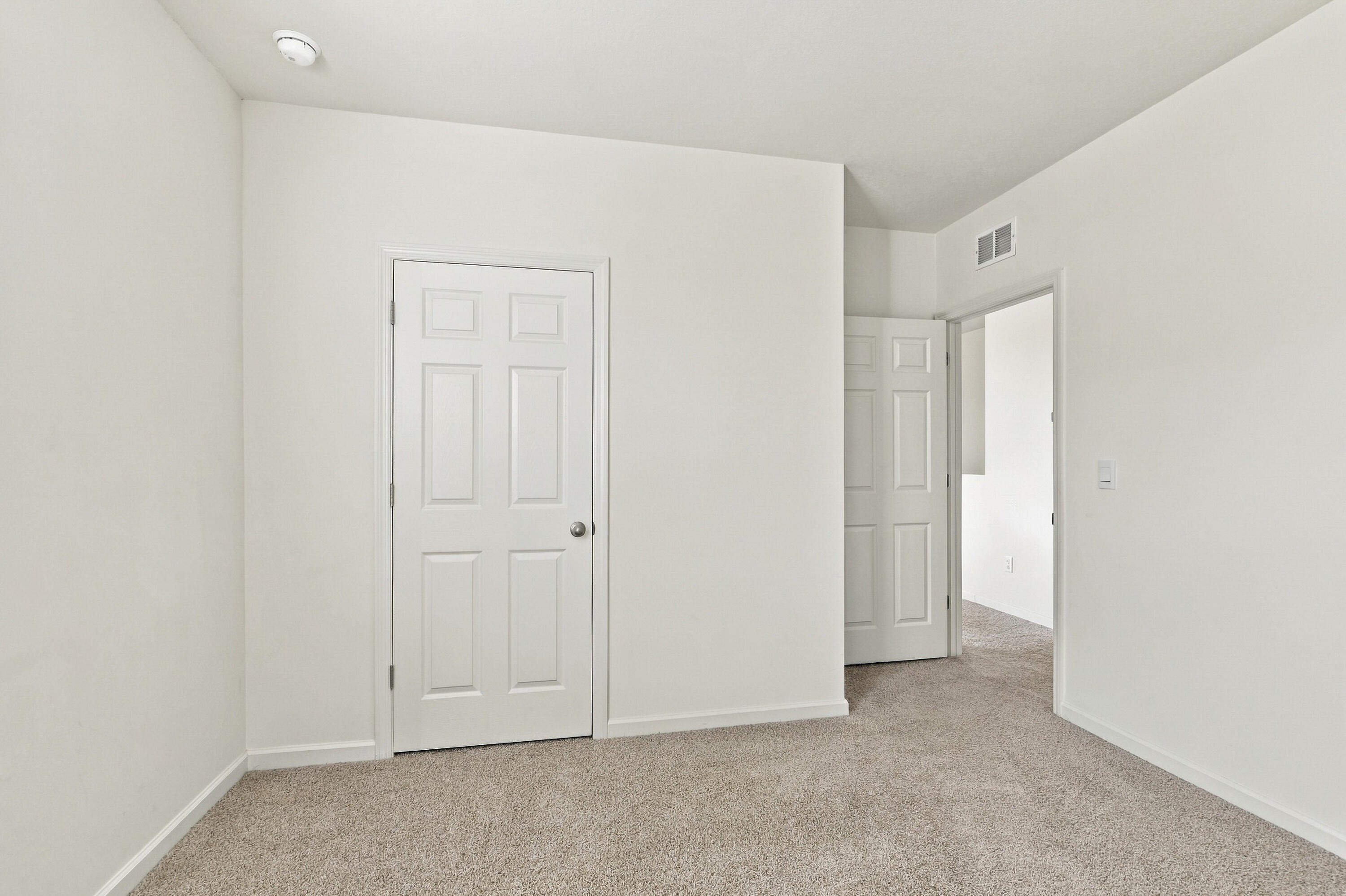 24_bedroom 3