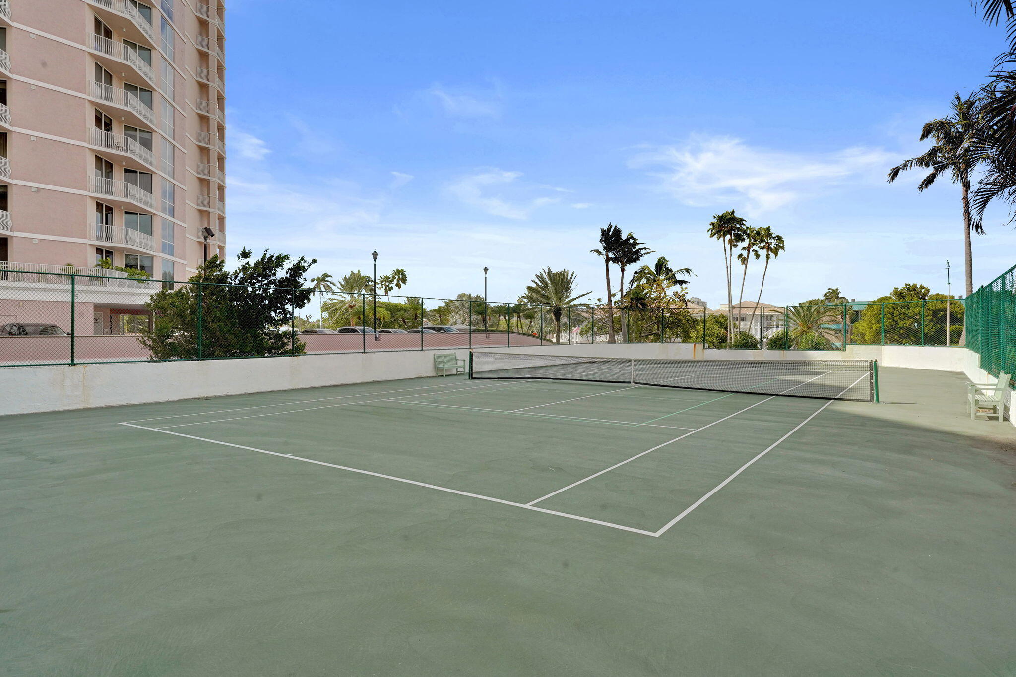 Corniche Tennis Court