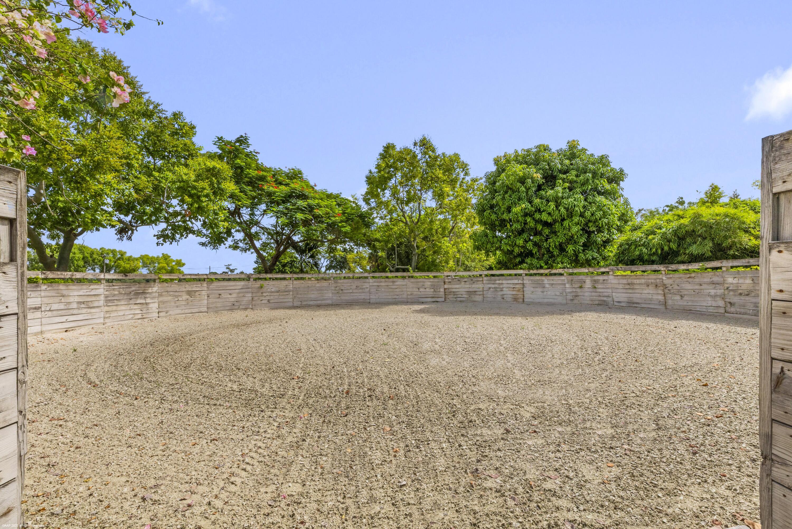Round Pen