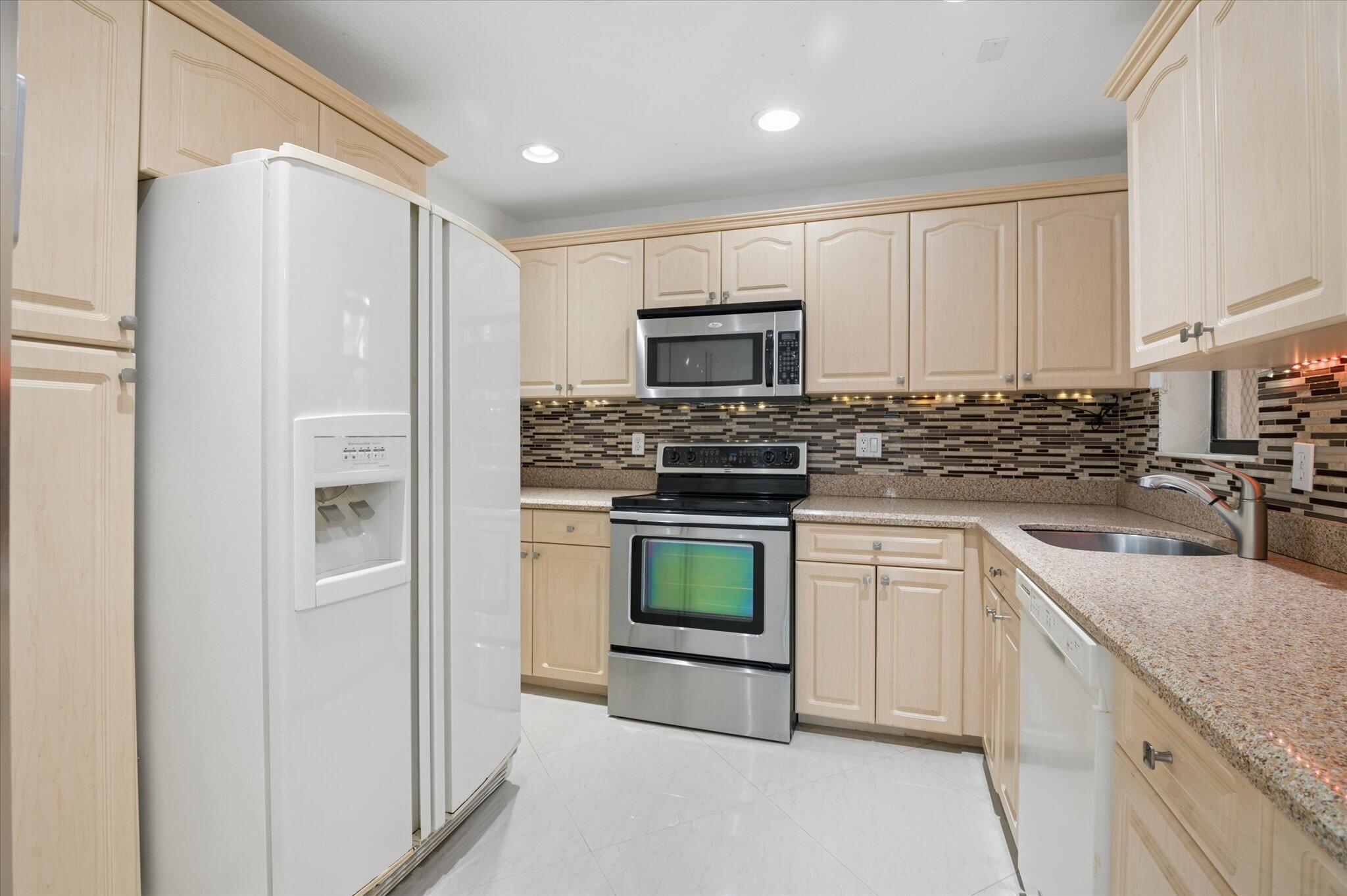 06-Curtis-4119 Carambola Cir S #2120-6