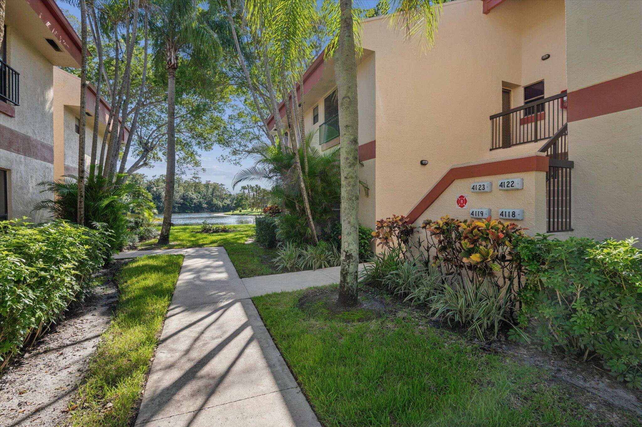 01-Curtis-4119 Carambola Cir S #2120-1