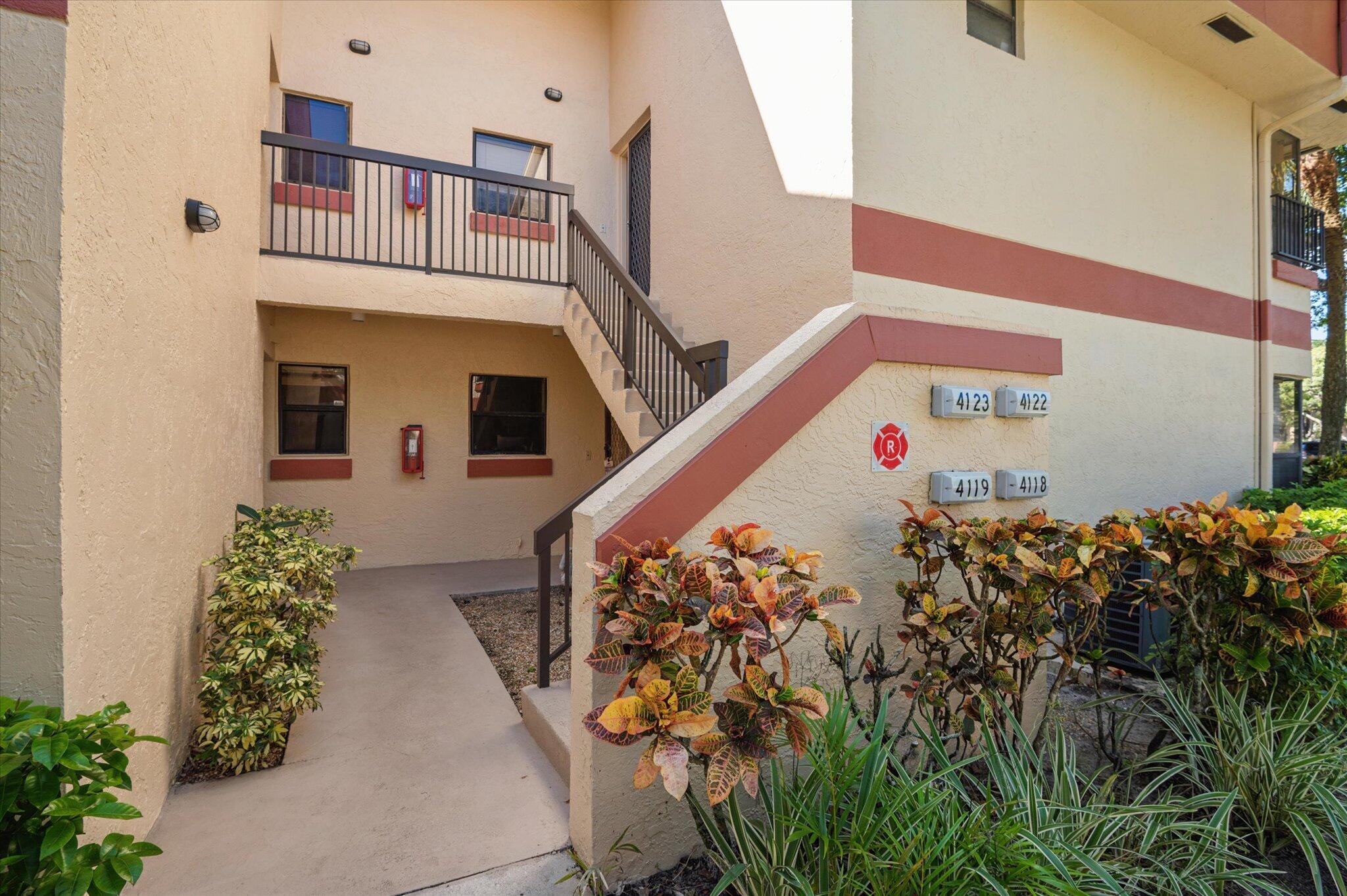 02-Curtis-4119 Carambola Cir S #2120-2