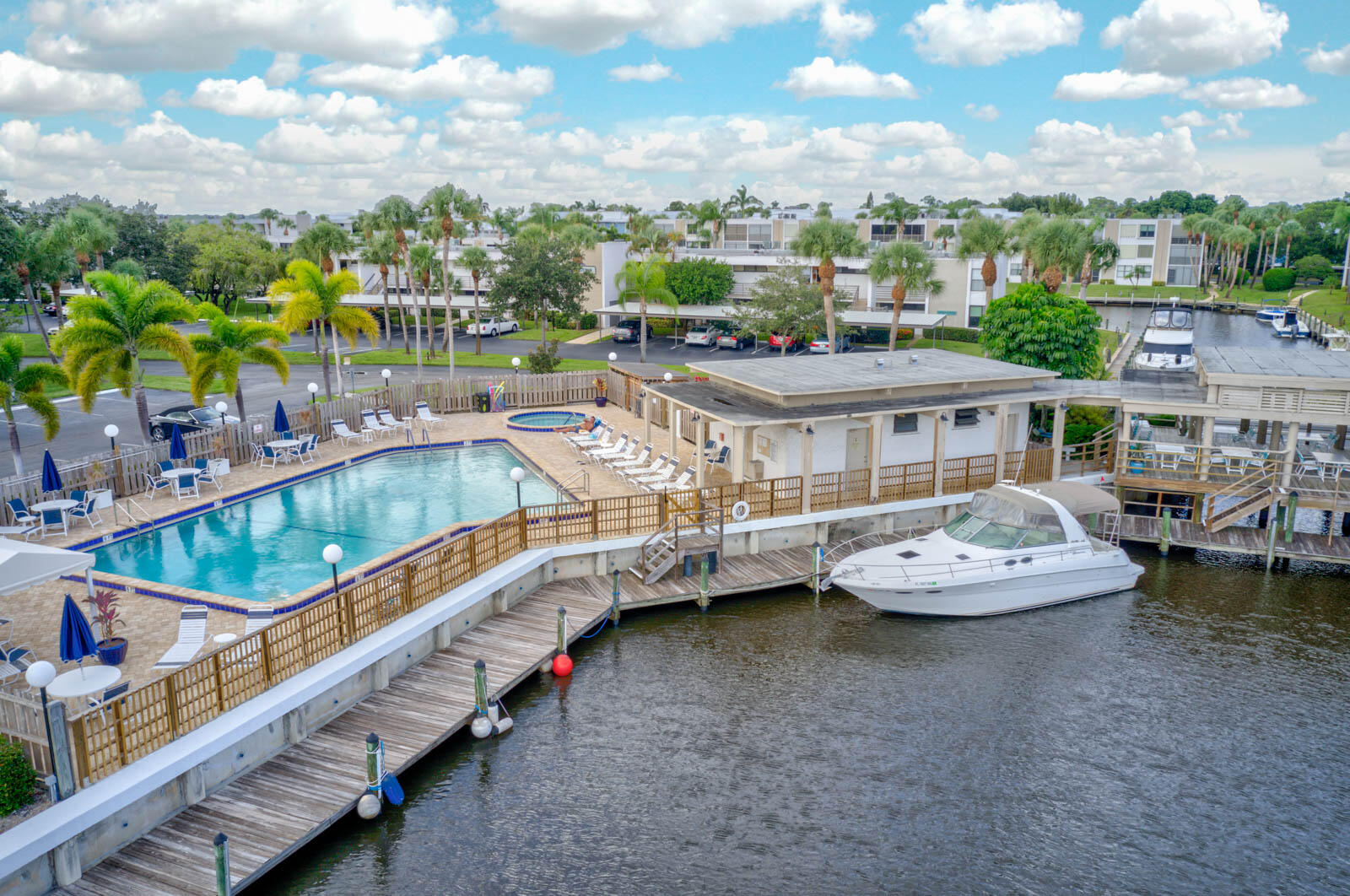 14-102_Circle_Bay_Yacht_Club-31