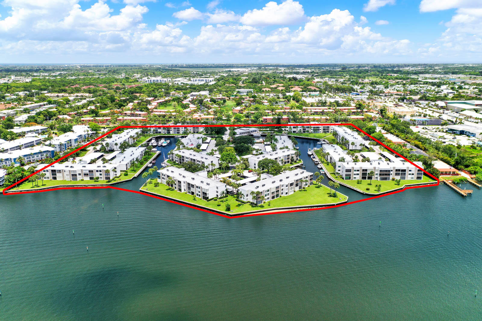 3-207_Circle_Bay-10