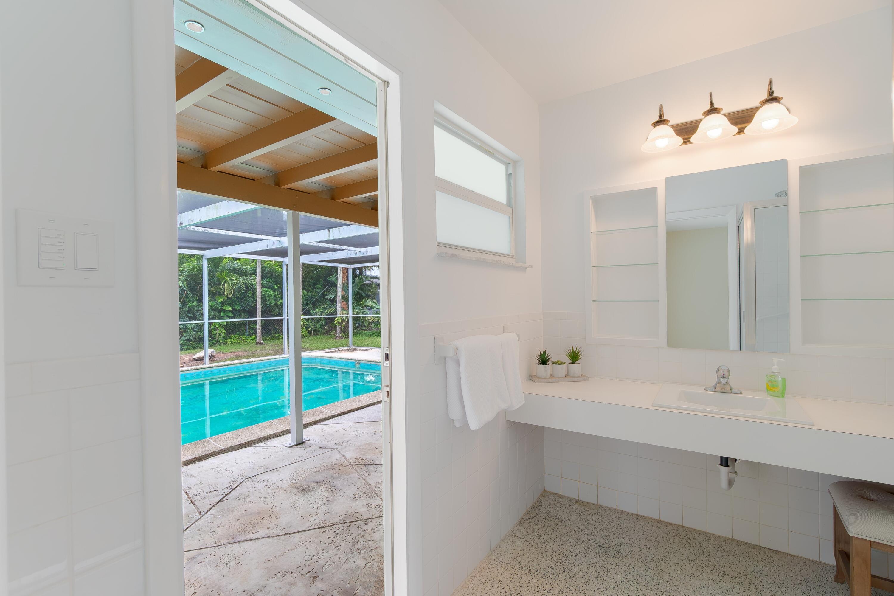 Cabana Bath