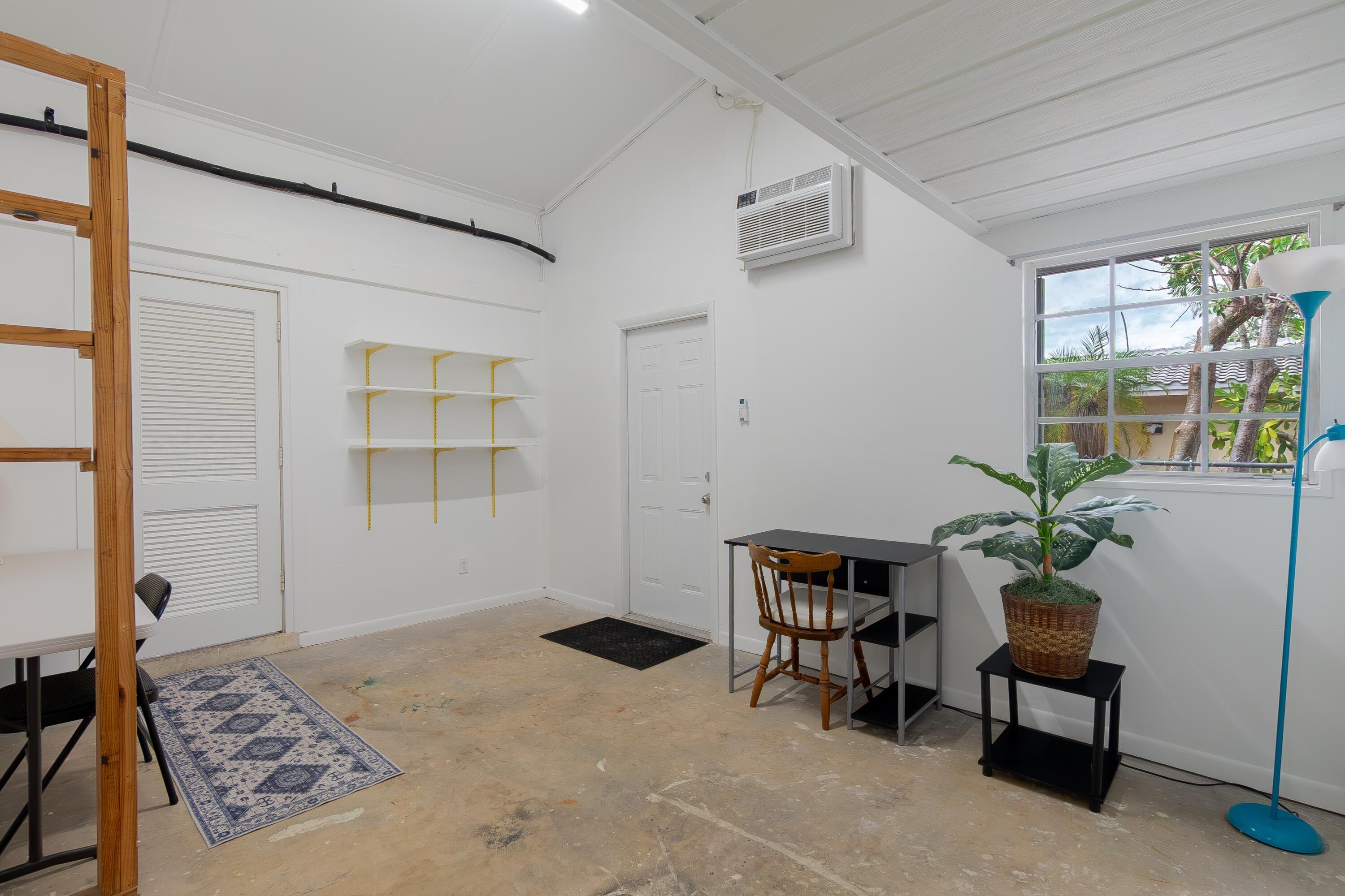 Bonus Room under air