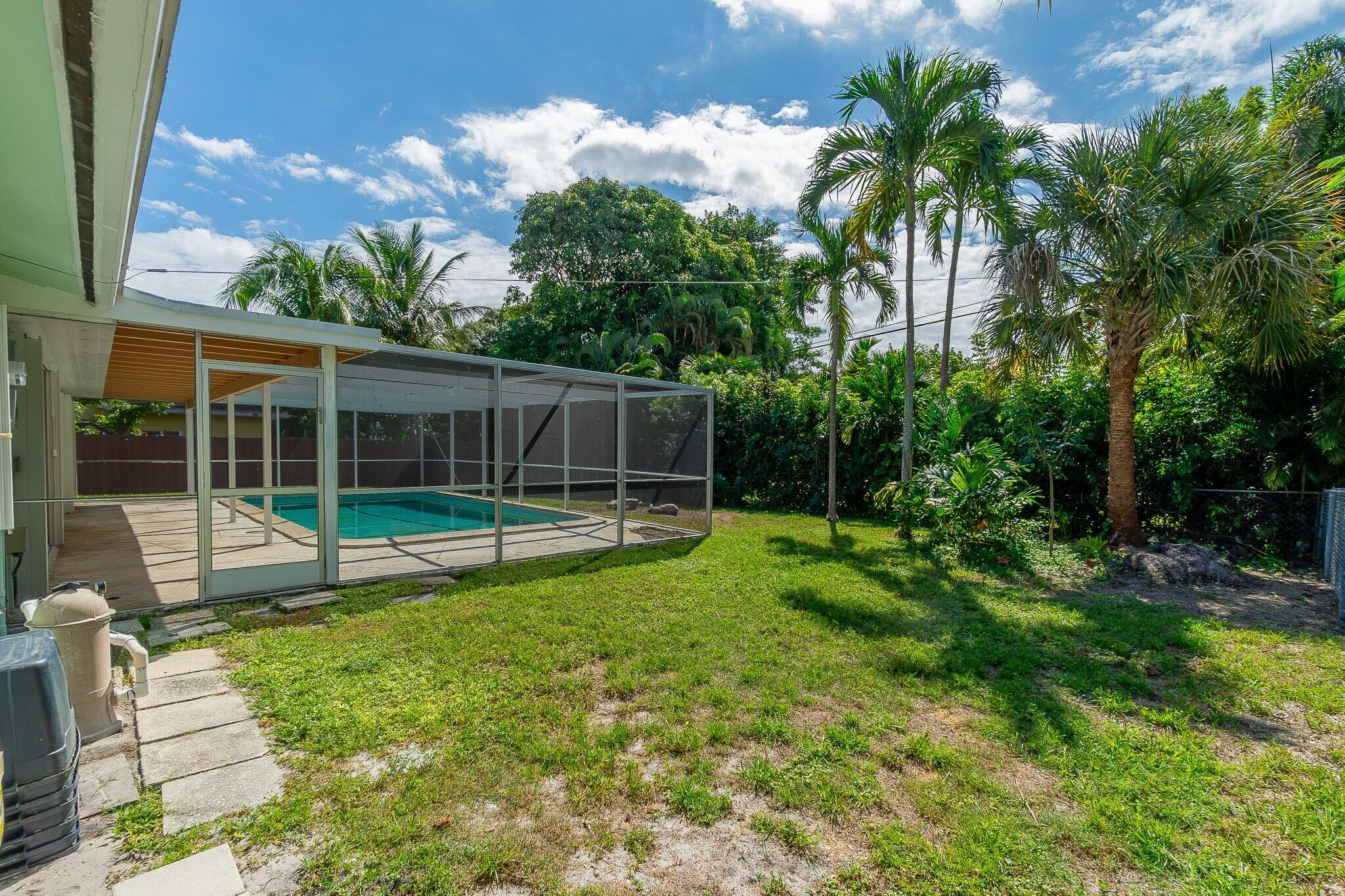 Rear fenced yard (west)