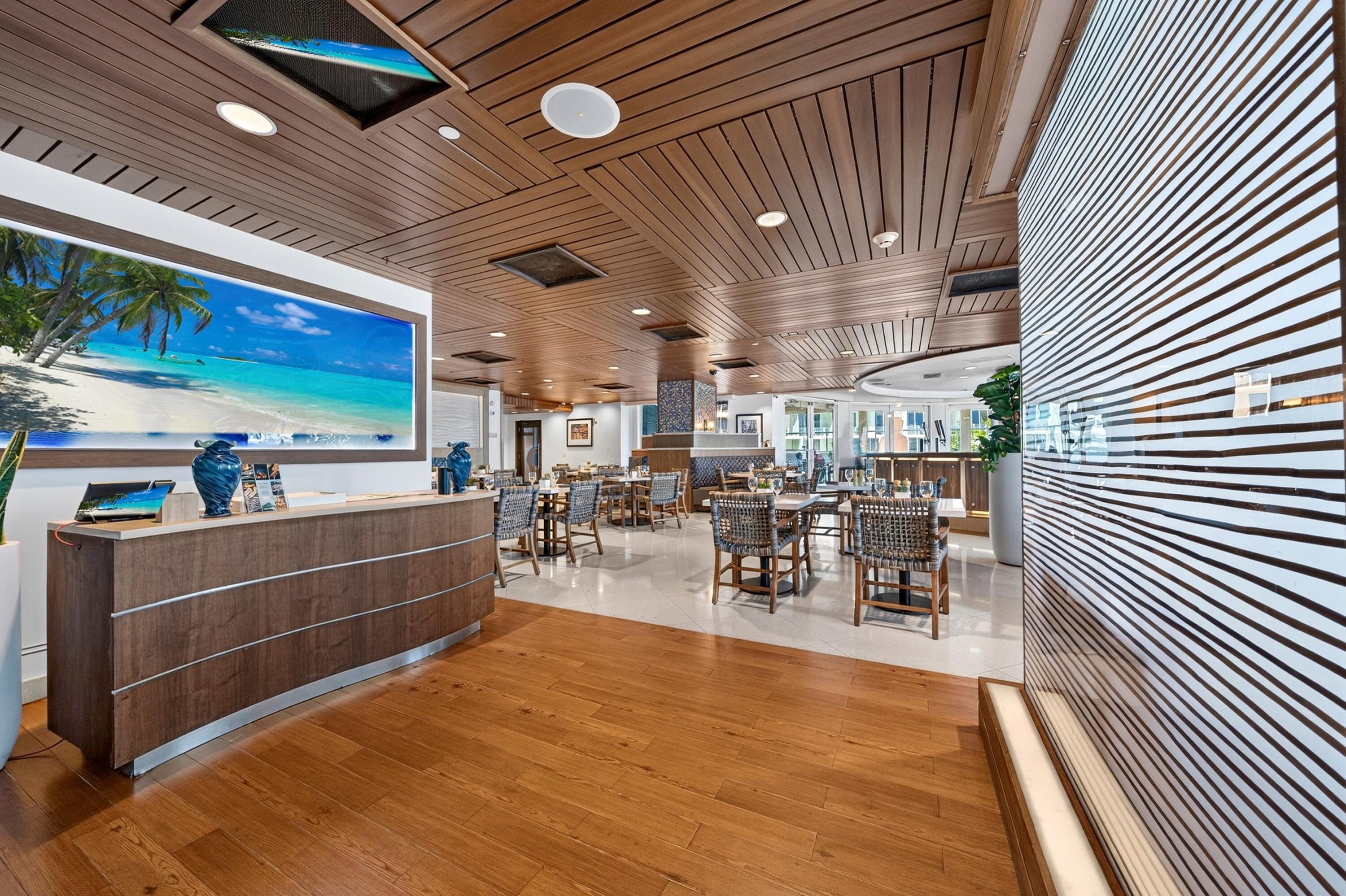 020-016-Restaurant-4000x2664