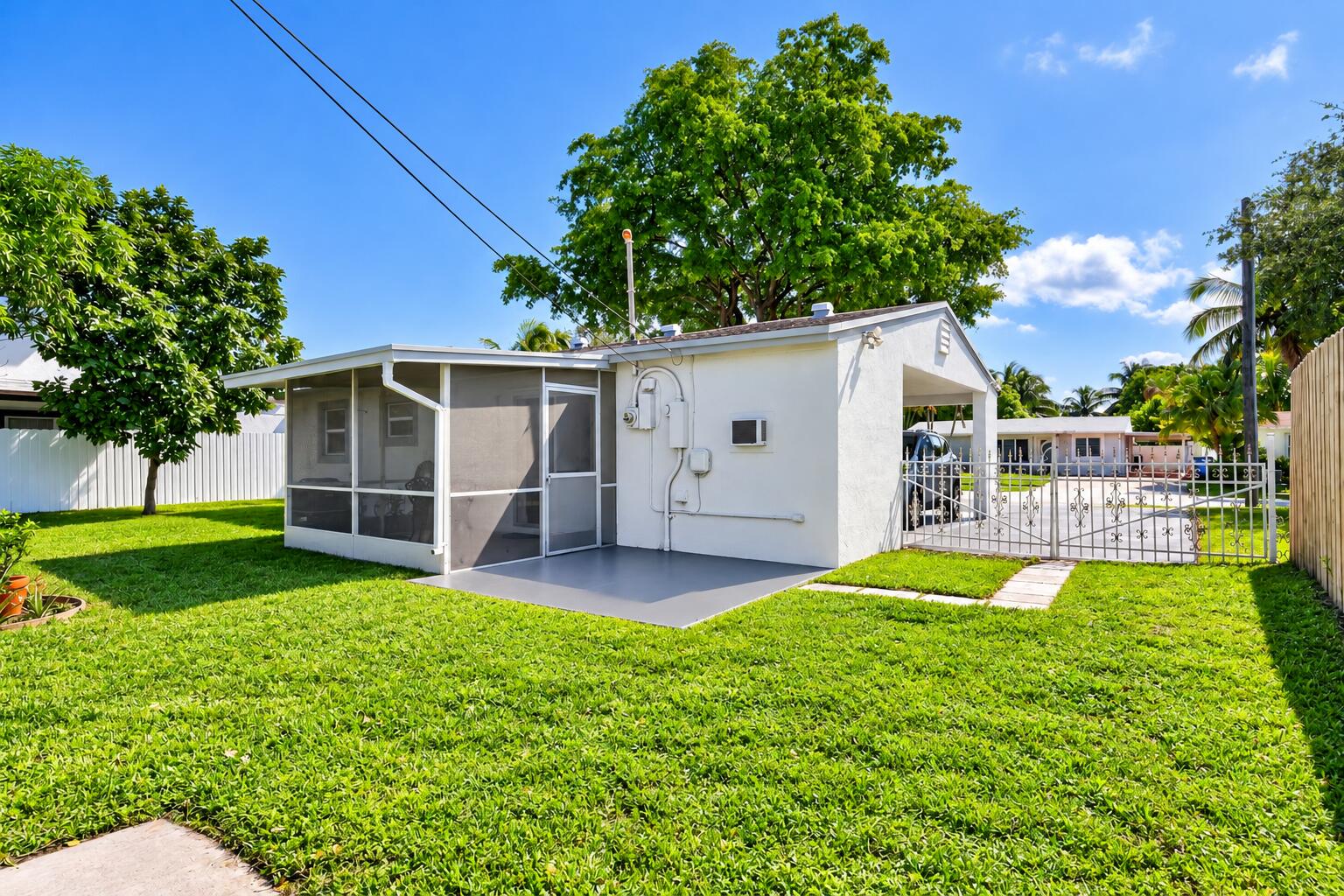 Backyard With Shed & Covered/Screened Patio
