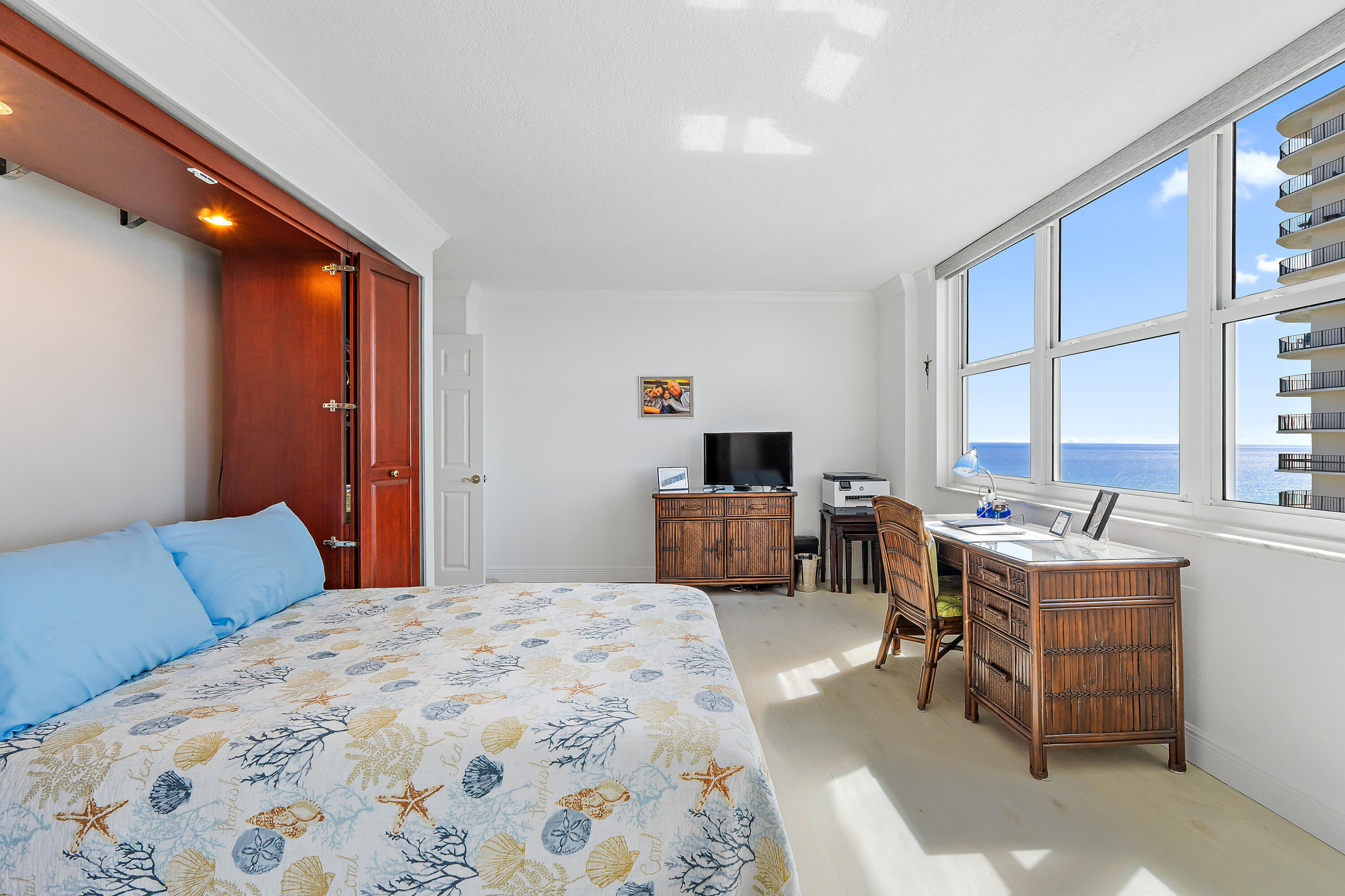069-5440NOceanDr-PH205-SingerIsland-FULL