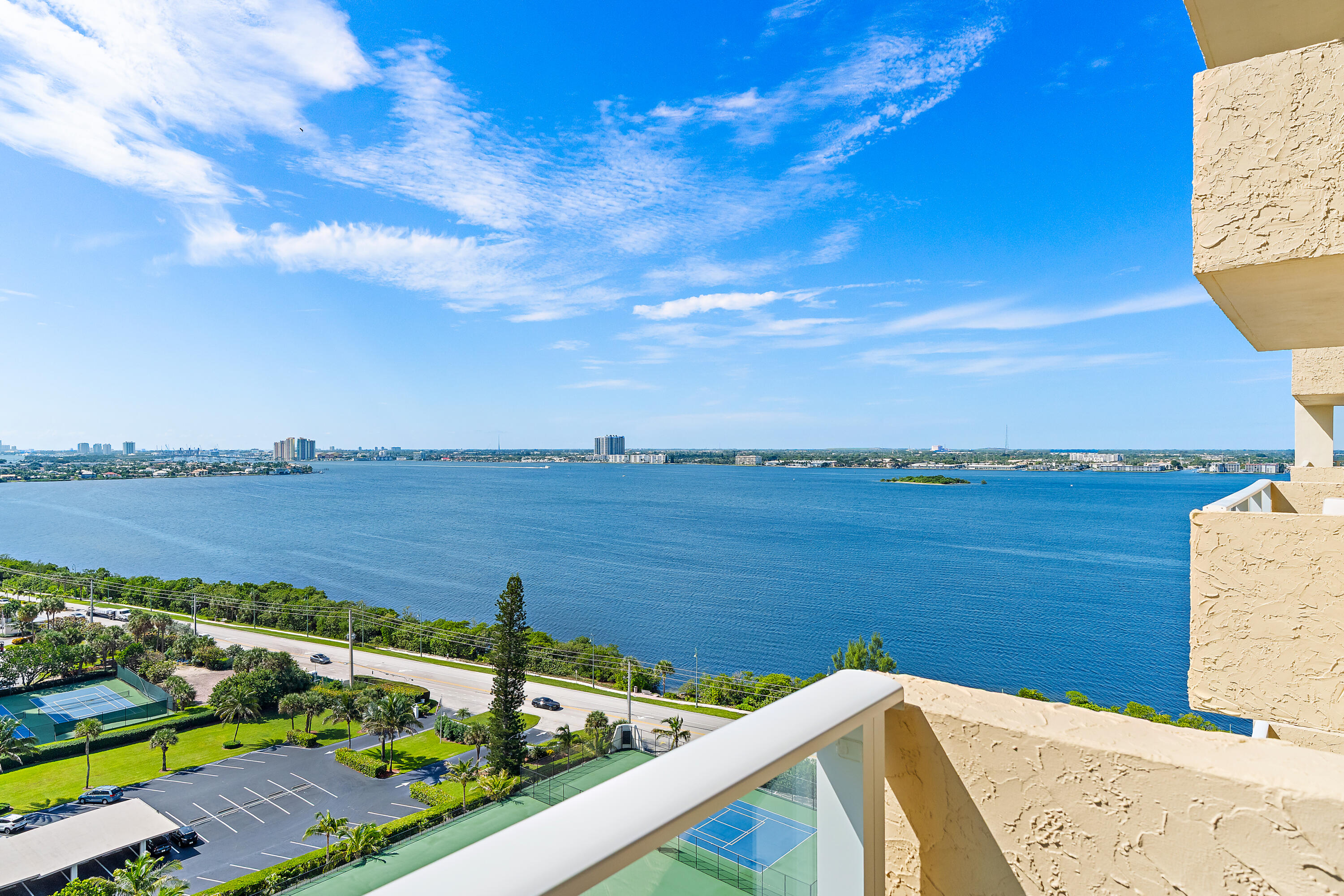 037-5440NOceanDr-PH205-SingerIsland-FULL