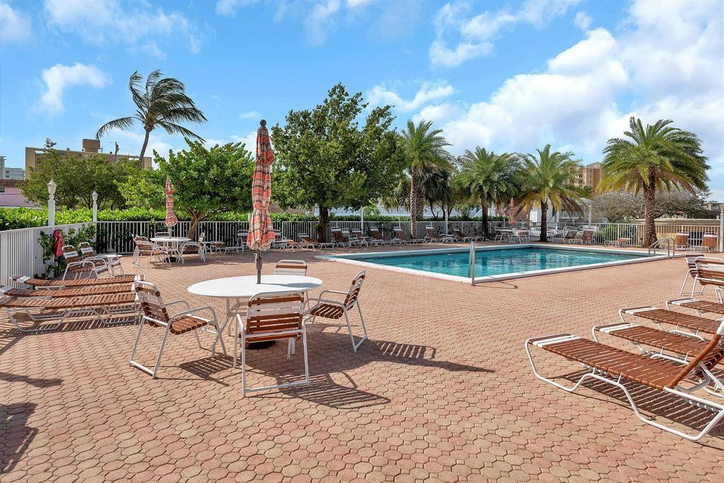 Heated pool