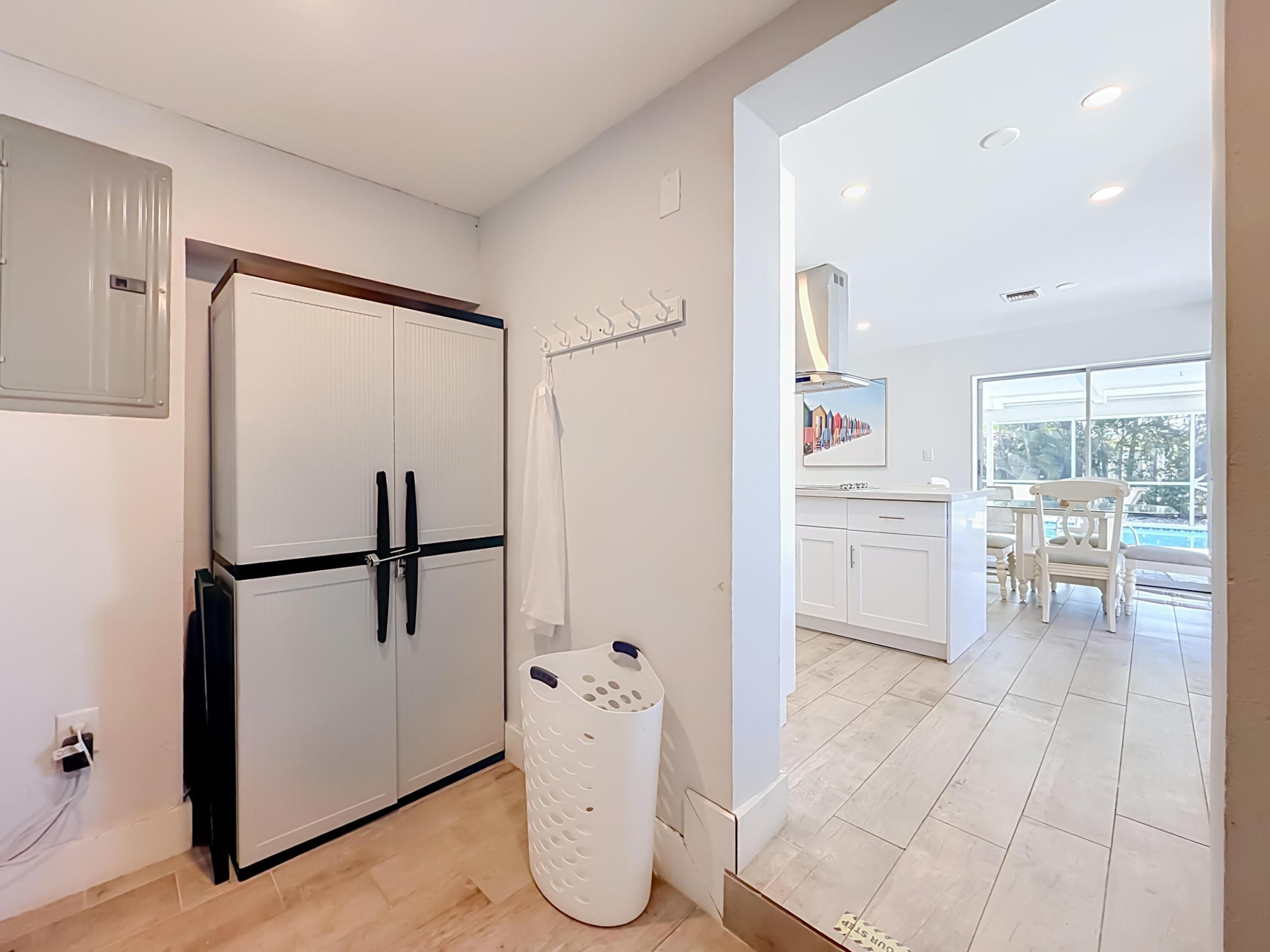 238 Corsair Avenue-75