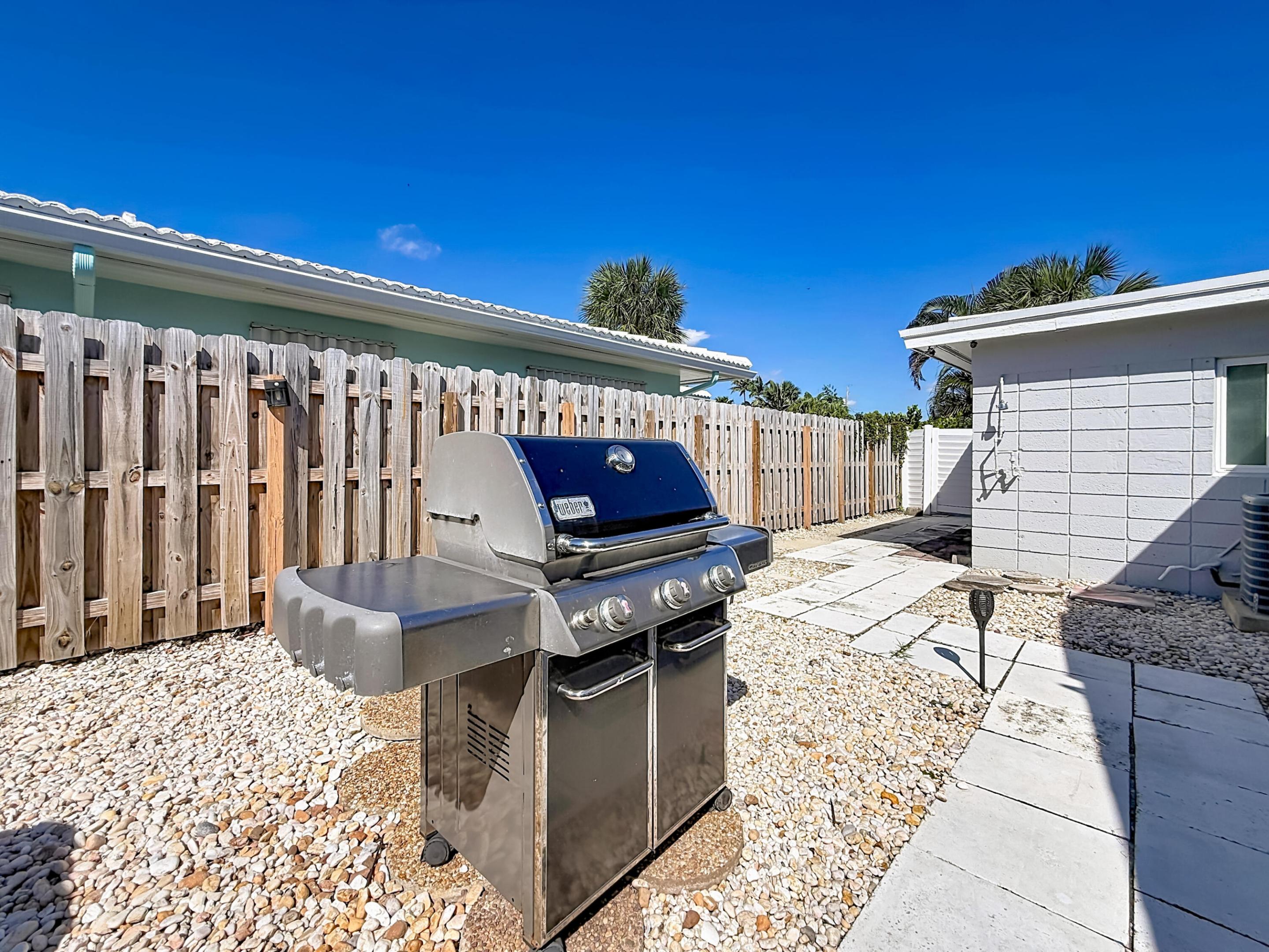 238 Corsair Avenue-95