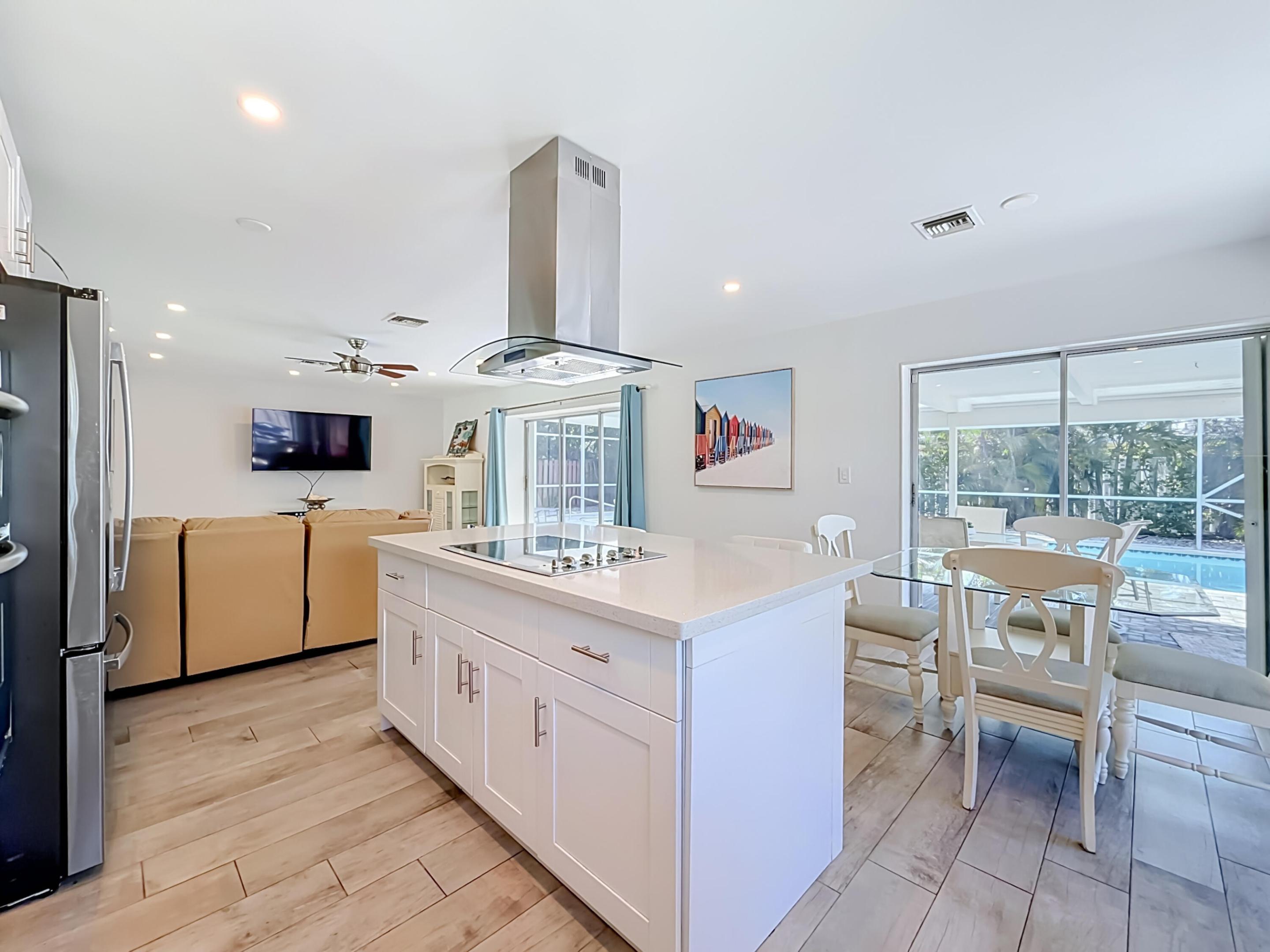 238 Corsair Avenue-39