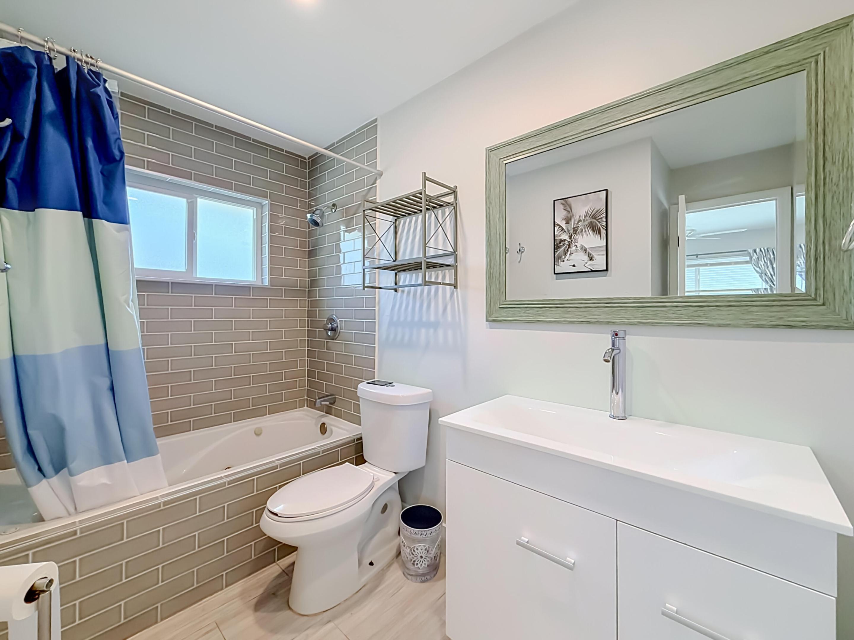238 Corsair Avenue-69