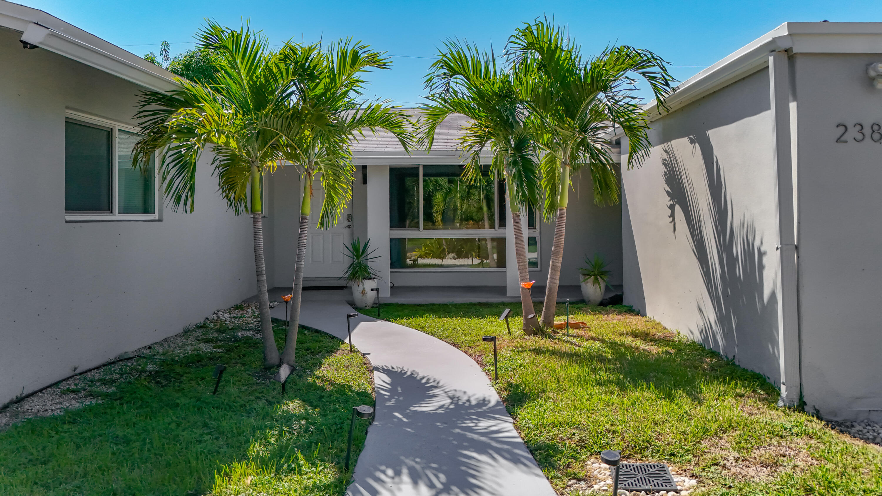 238 Corsair Avenue-14