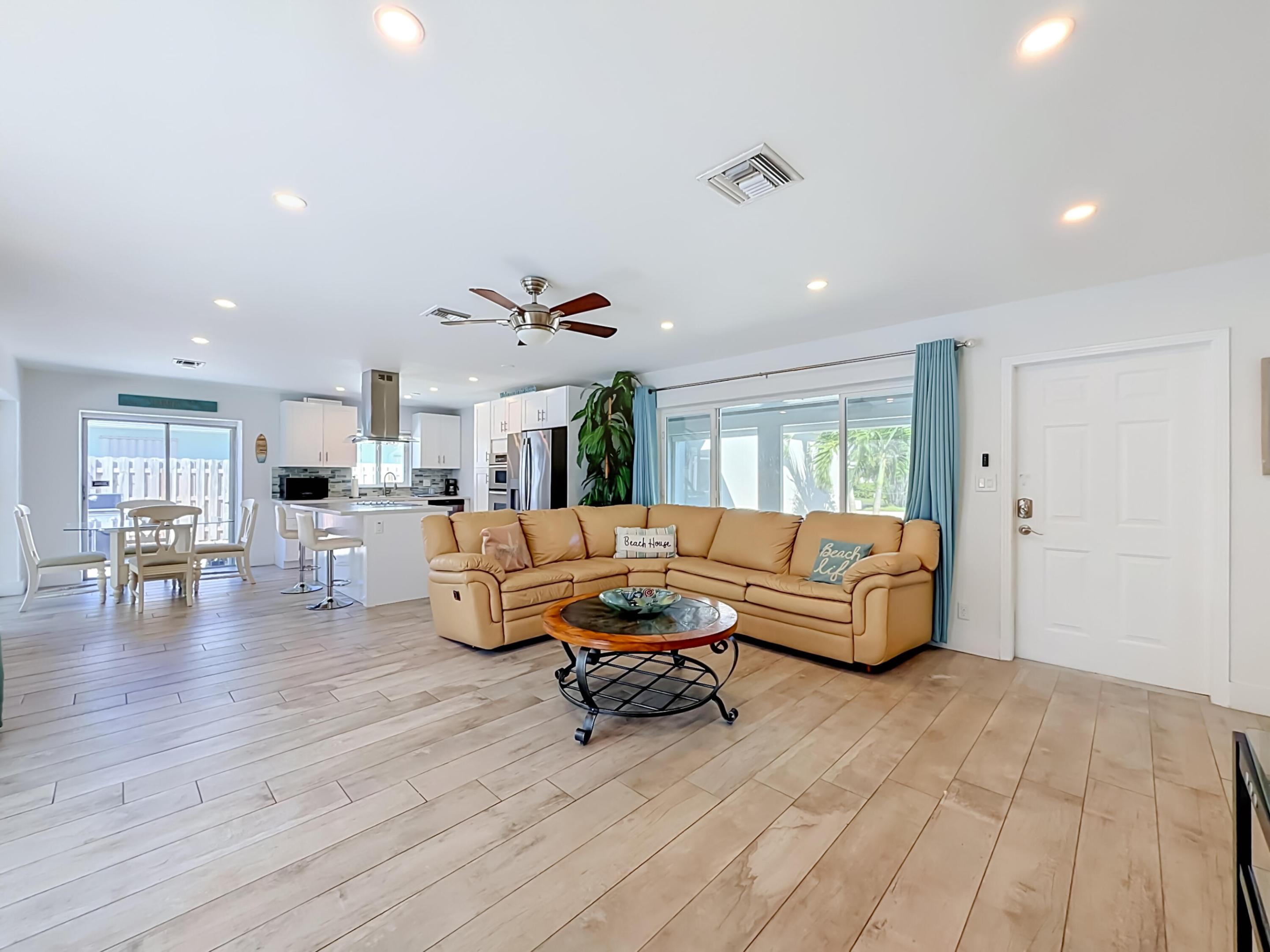 238 Corsair Avenue-24