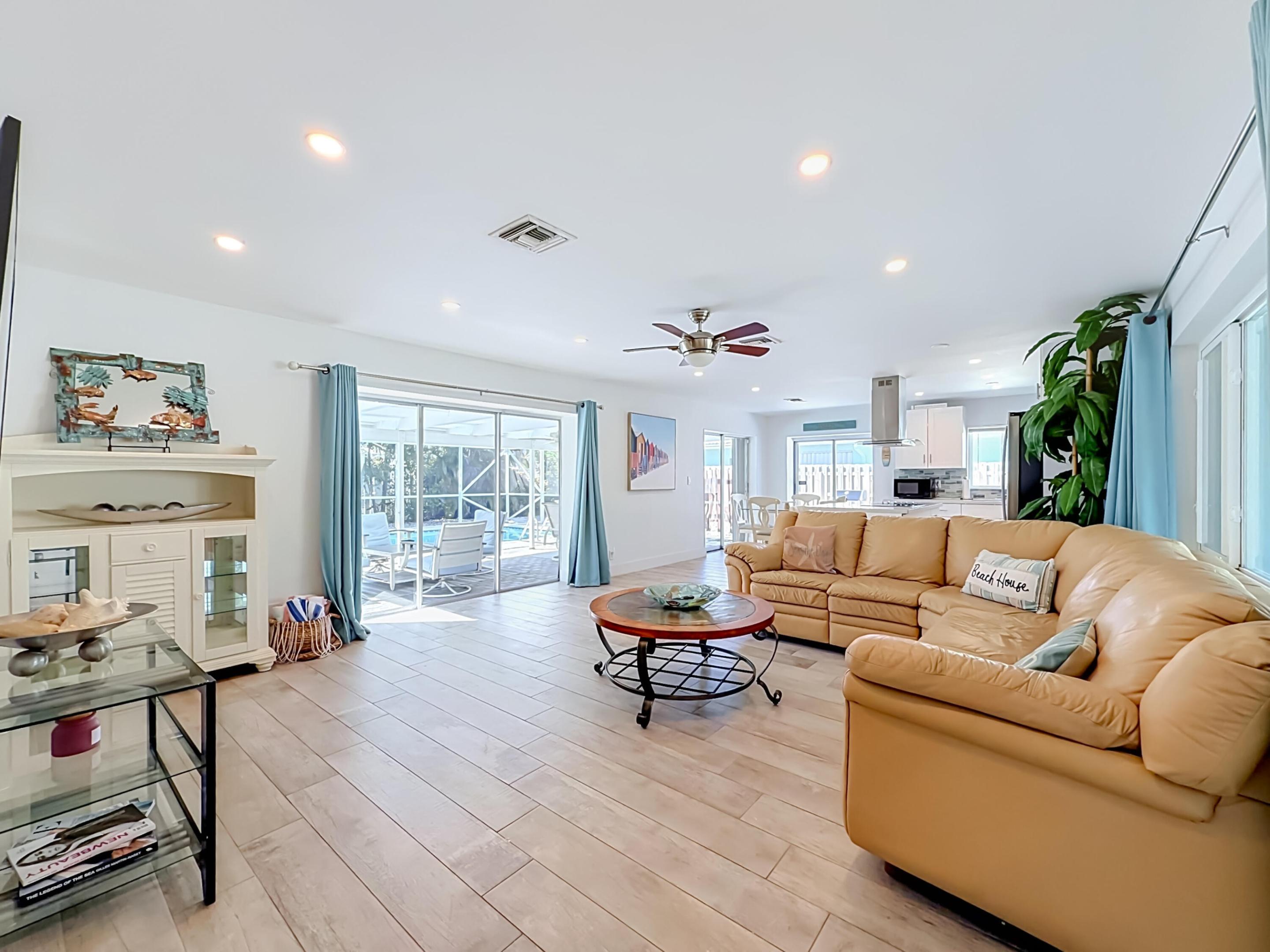238 Corsair Avenue-21