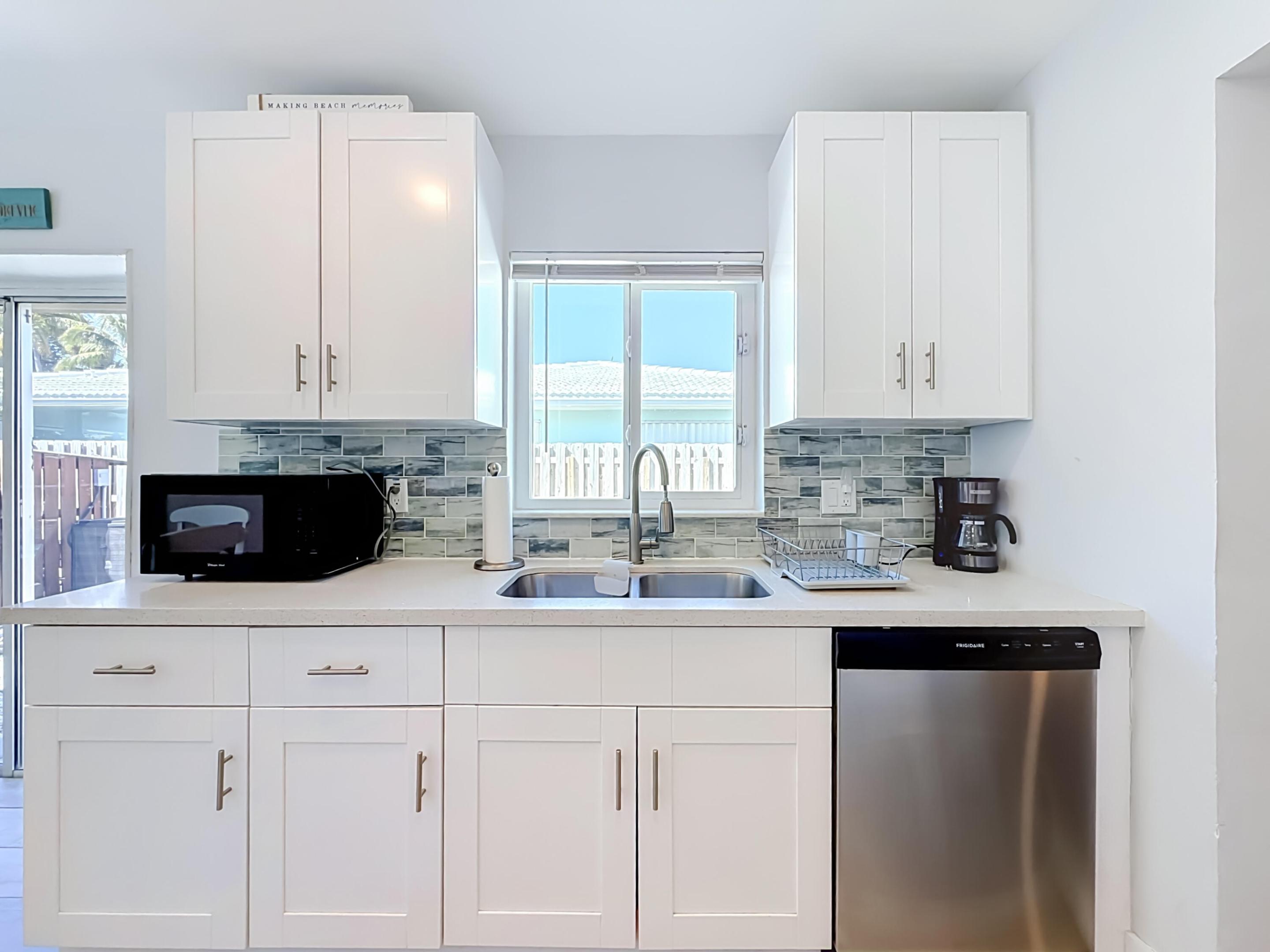 238 Corsair Avenue-34