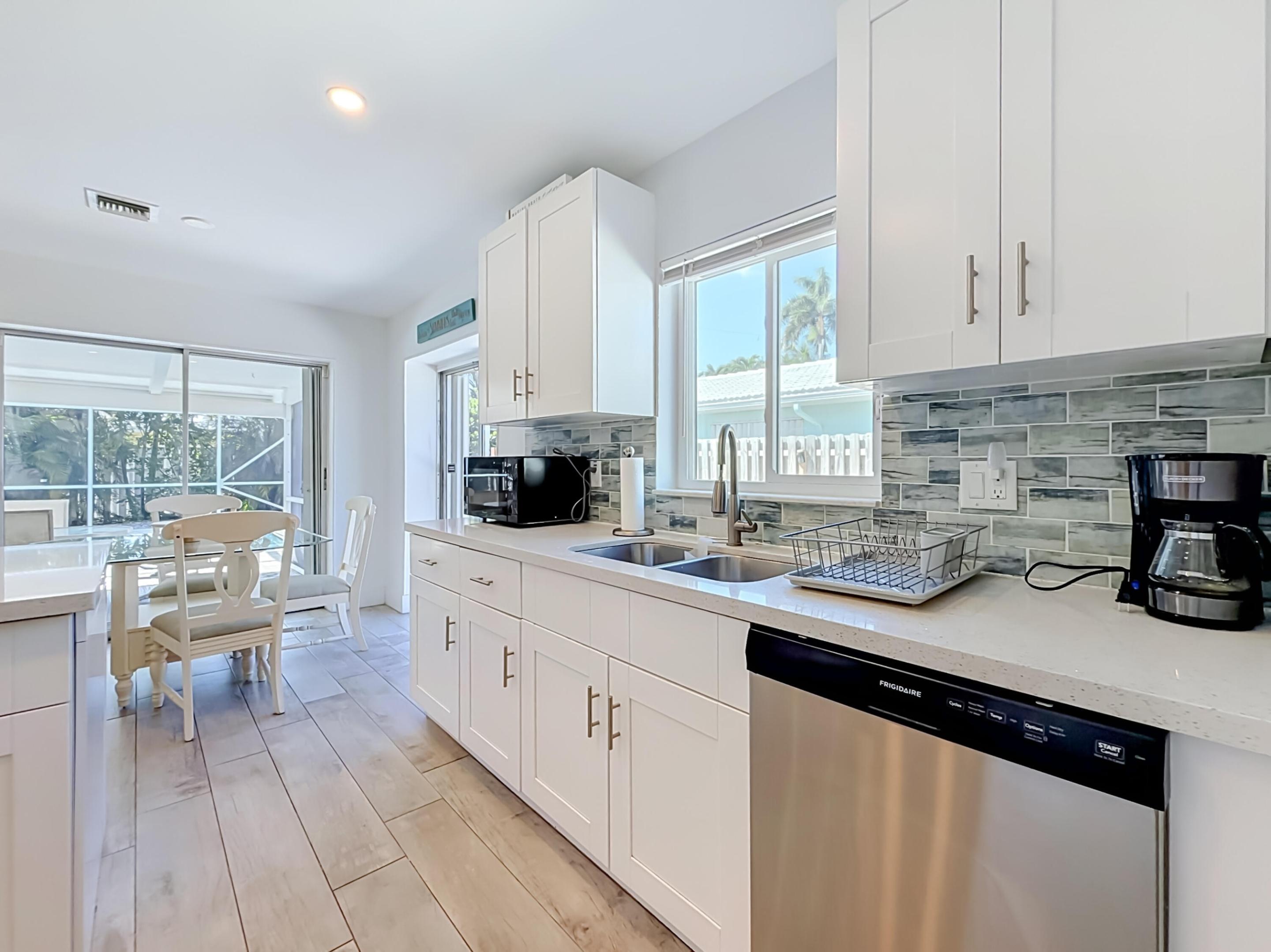 238 Corsair Avenue-36