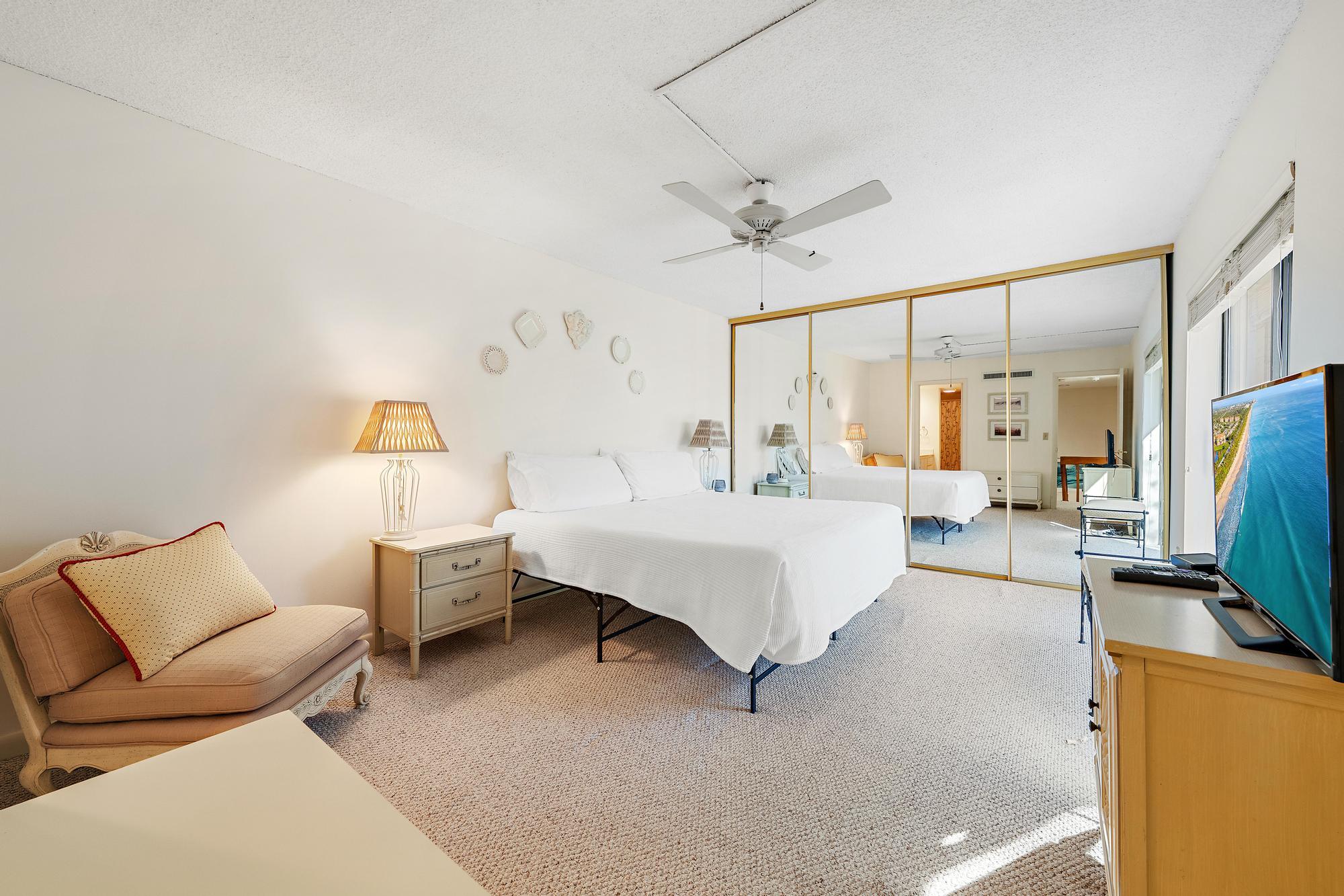 825 Center St 20C-13