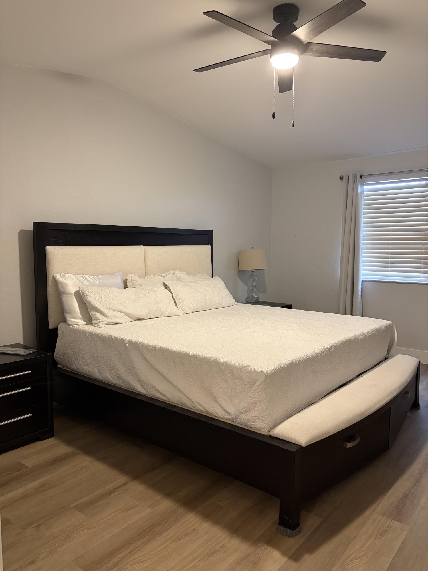 MAIN BEDROOM