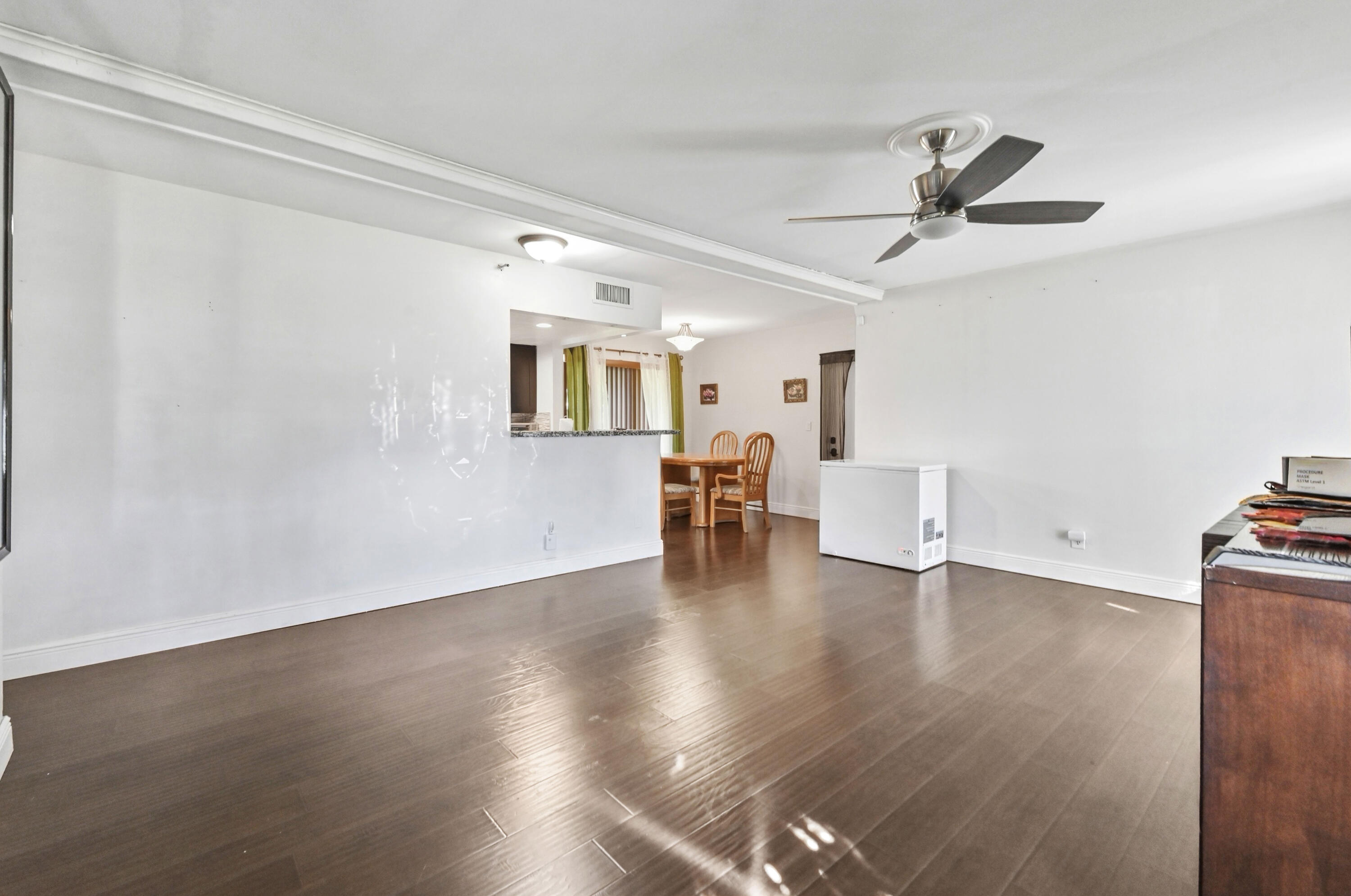 05 Living room 01