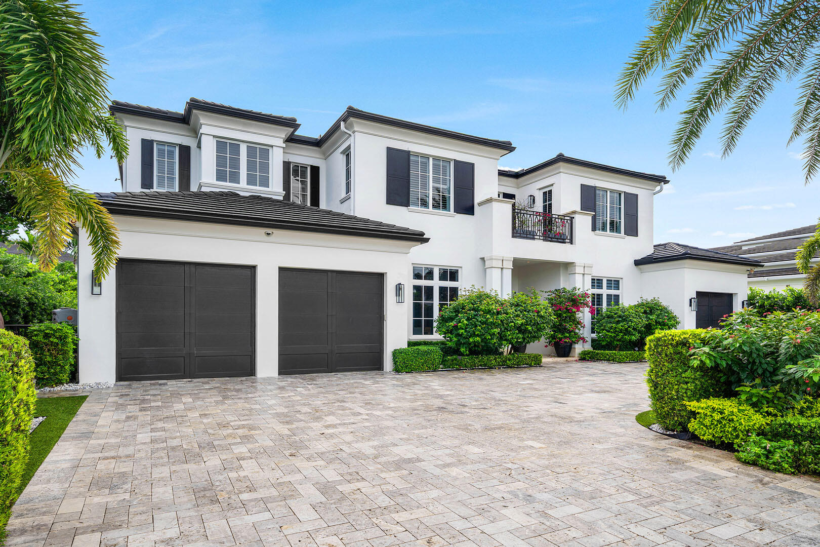 2296_Acorn_Palm_Road_03