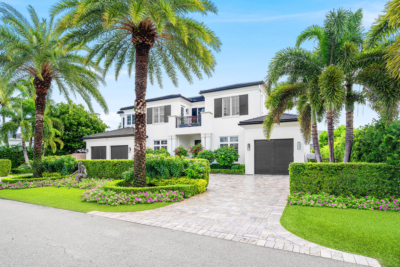 2296_Acorn_Palm_Road_01