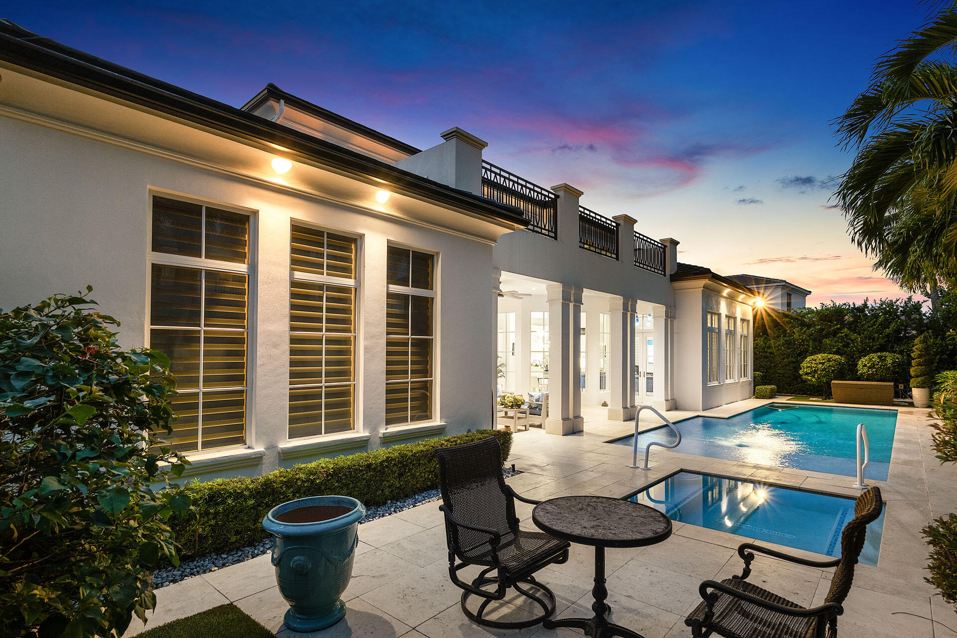 2296_Acorn_Palm_Road_Dusk_12