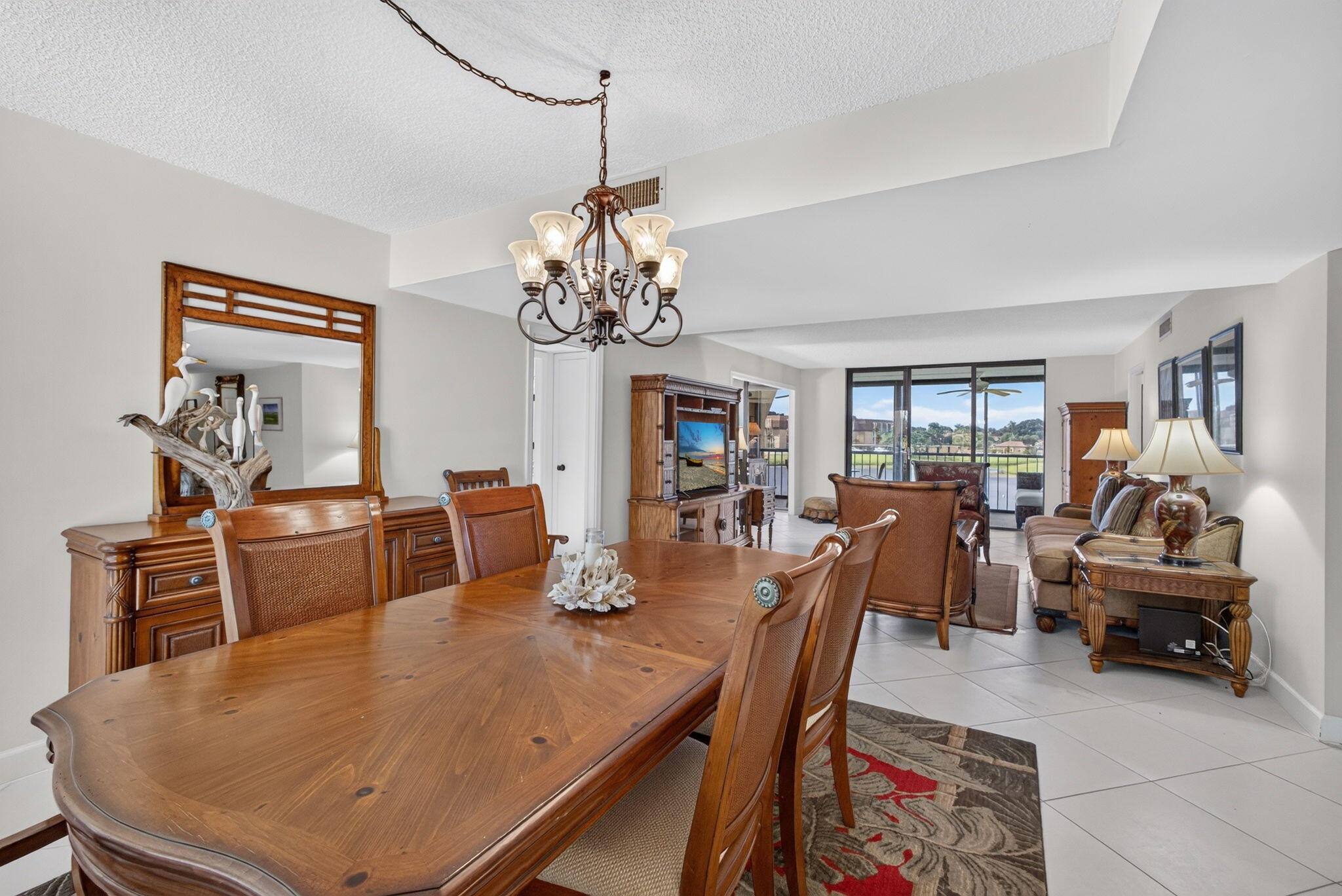 20-web-or-mls-WL - Dining Rm-Living Rm