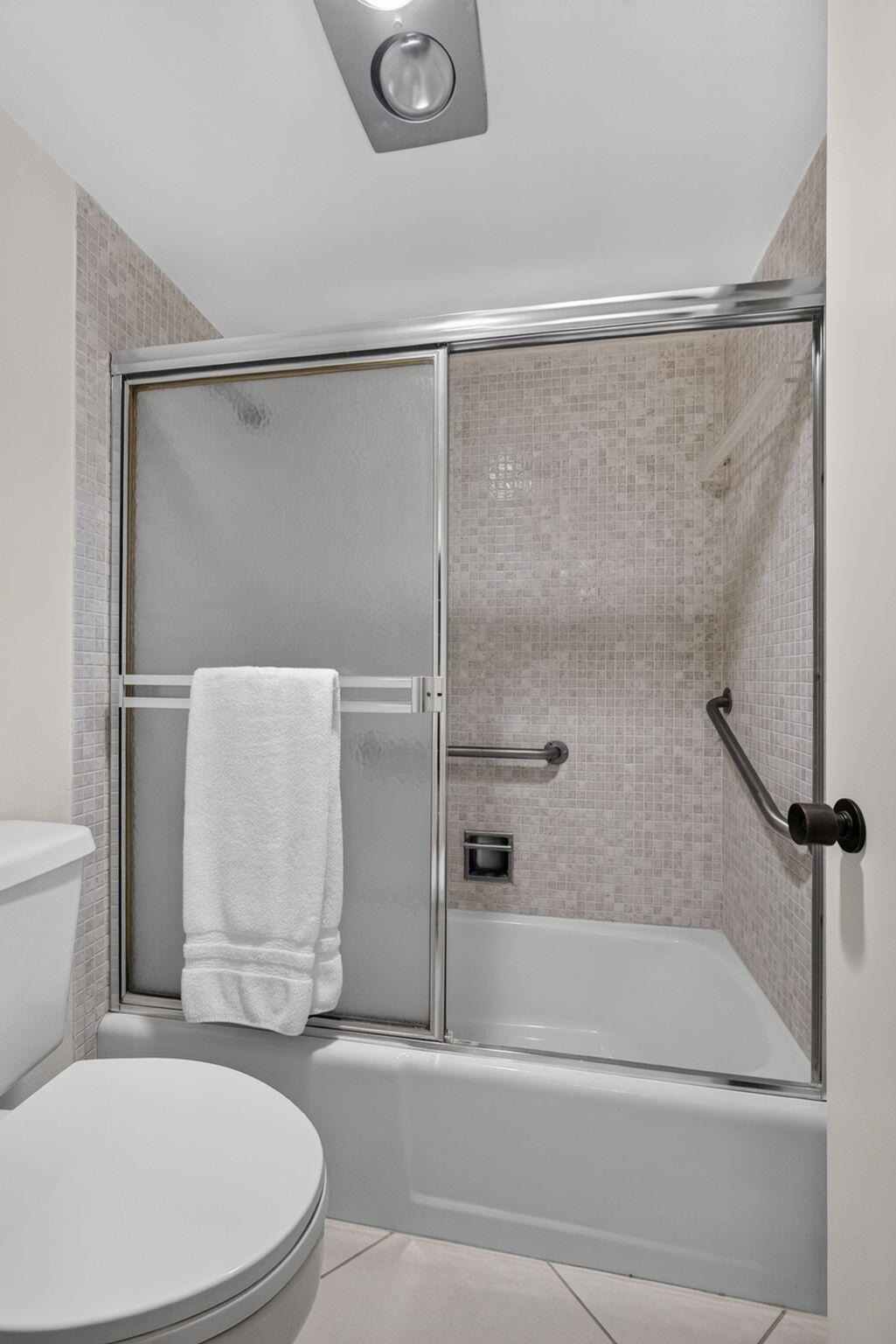 Primary Tub/Shower