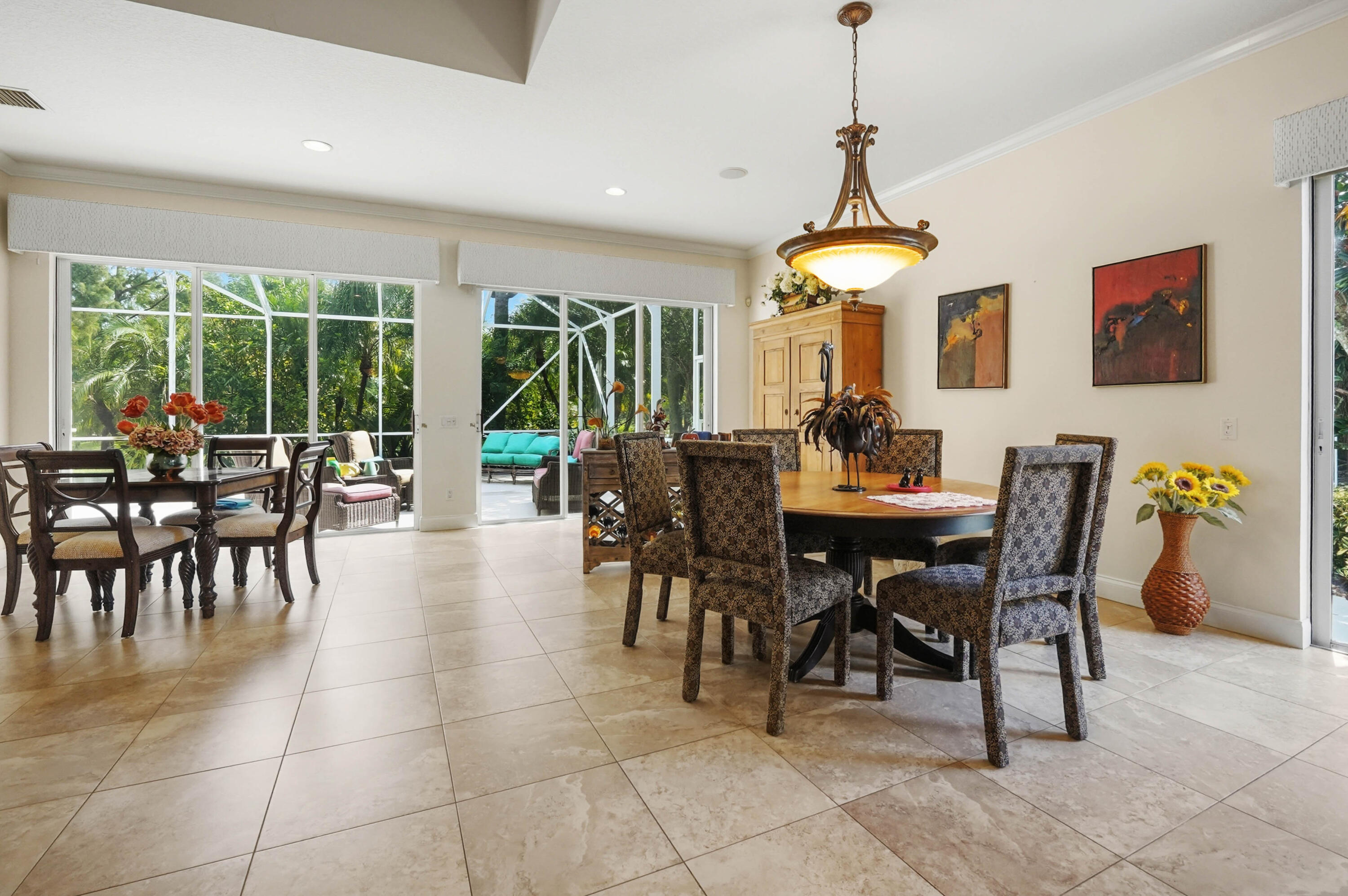 12 Dining room 01