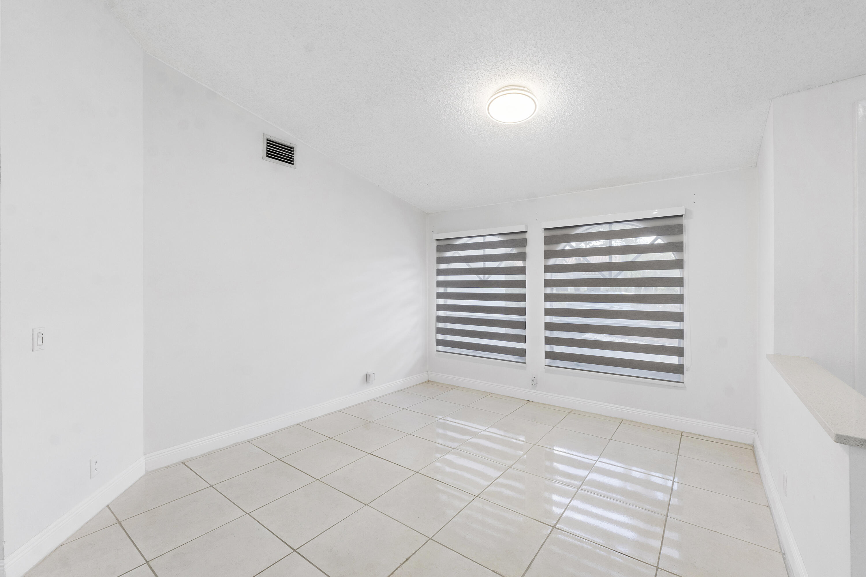 11932 nw 2nd st_036