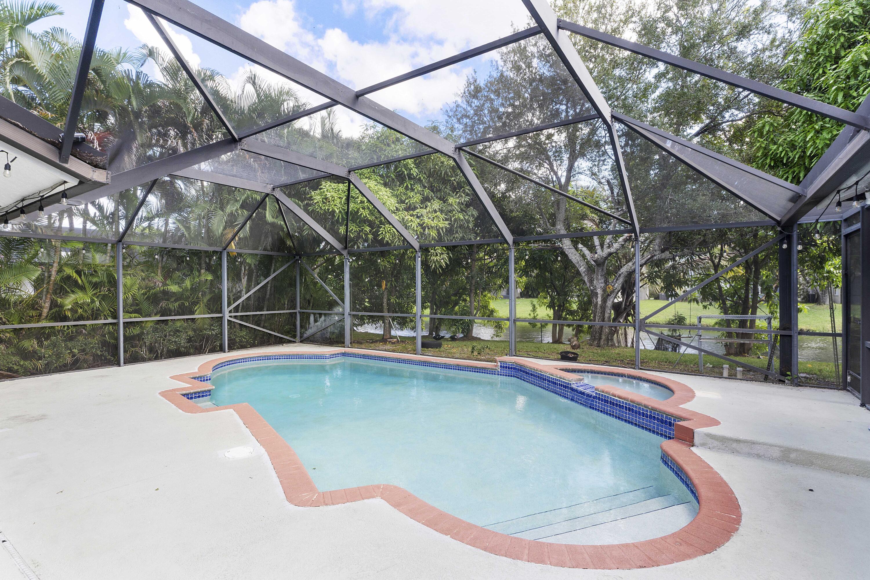 11932 nw 2nd st_021