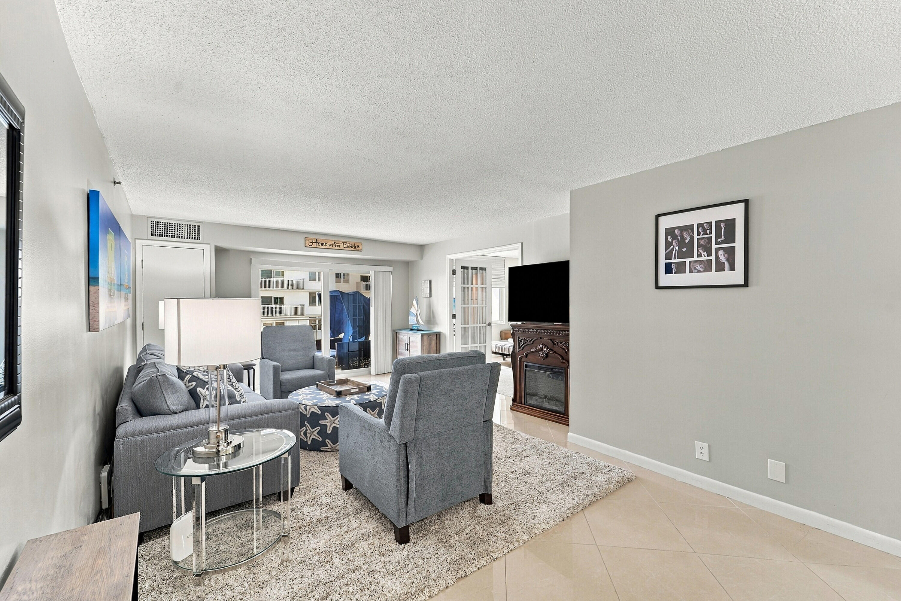11_living room